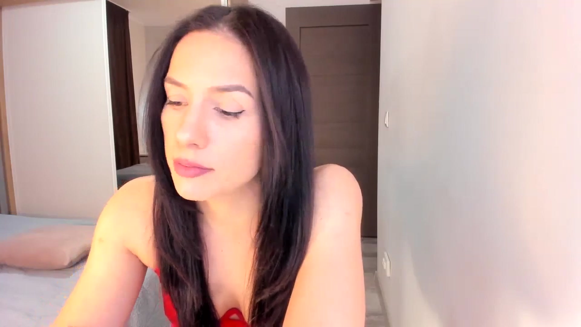 Gallery image thumbnail from HelloAna's myfreecams stream on, 02/14/2024, 19:10 image 2 of 20