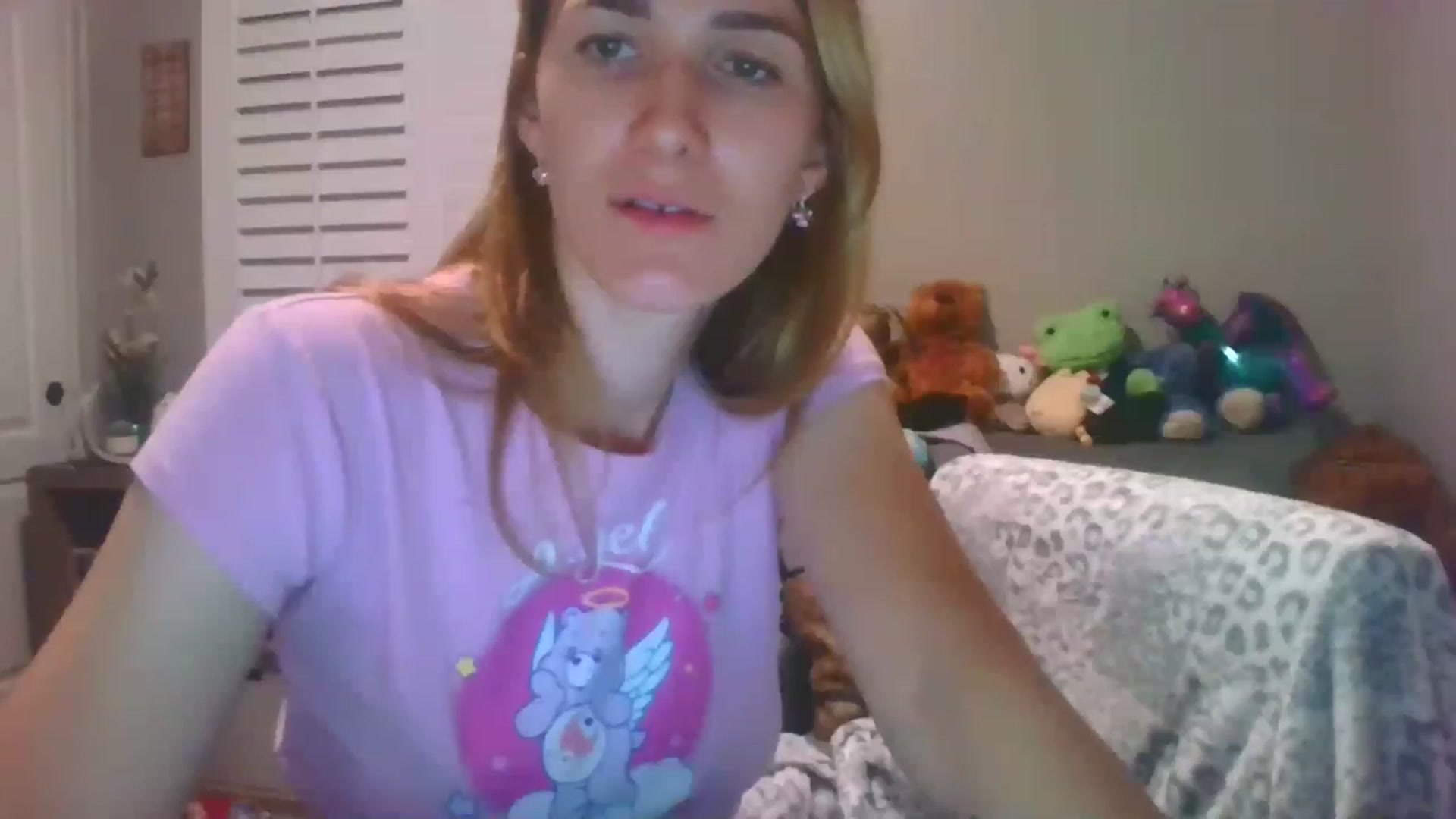 Gallery image thumbnail from HelloVenus1's myfreecams stream on, 06/04/2023, 10:25 image 20 of 20