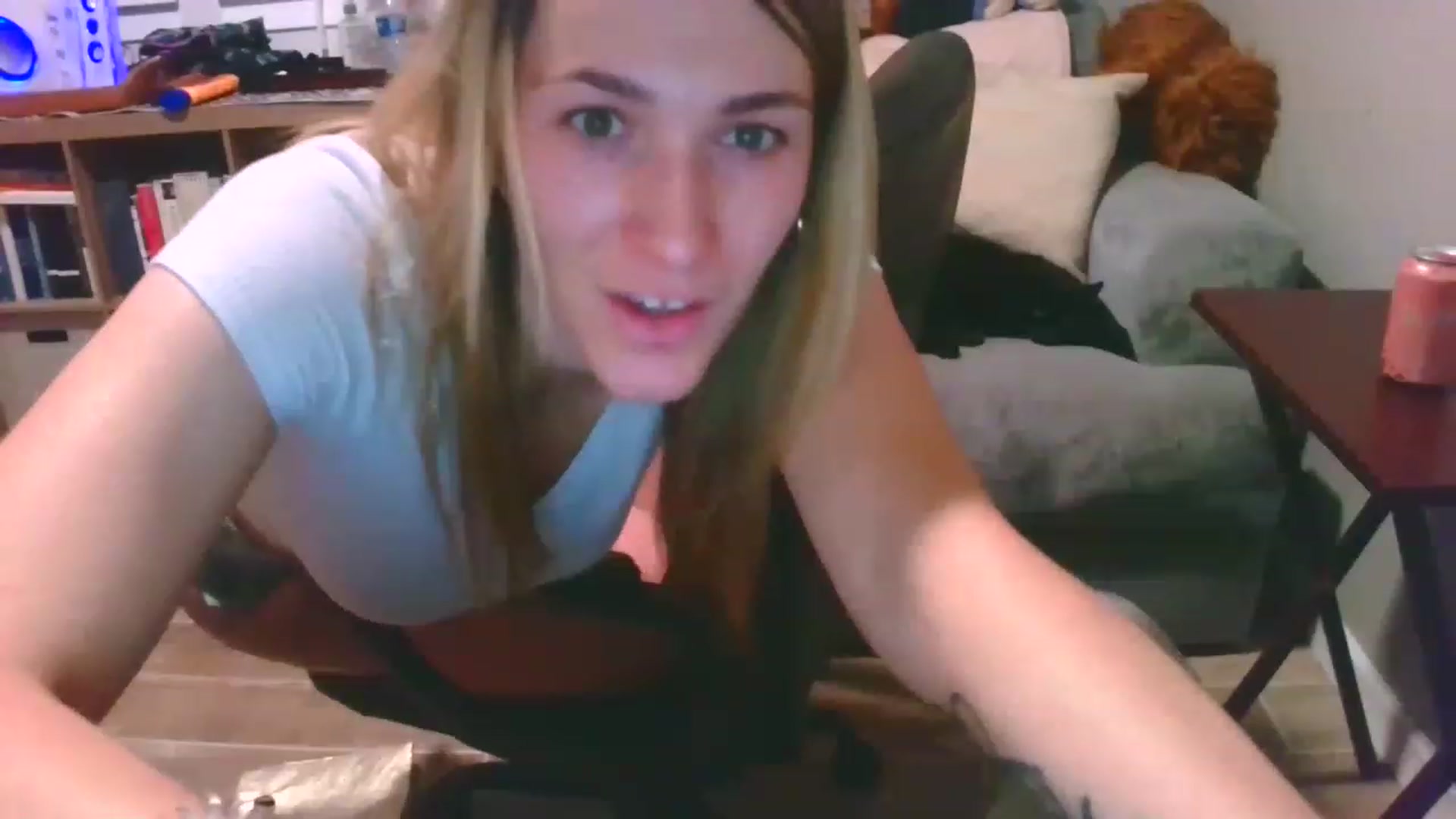 Gallery image thumbnail from HelloVenus1's myfreecams stream on, 06/26/2023, 07:48 image 3 of 20
