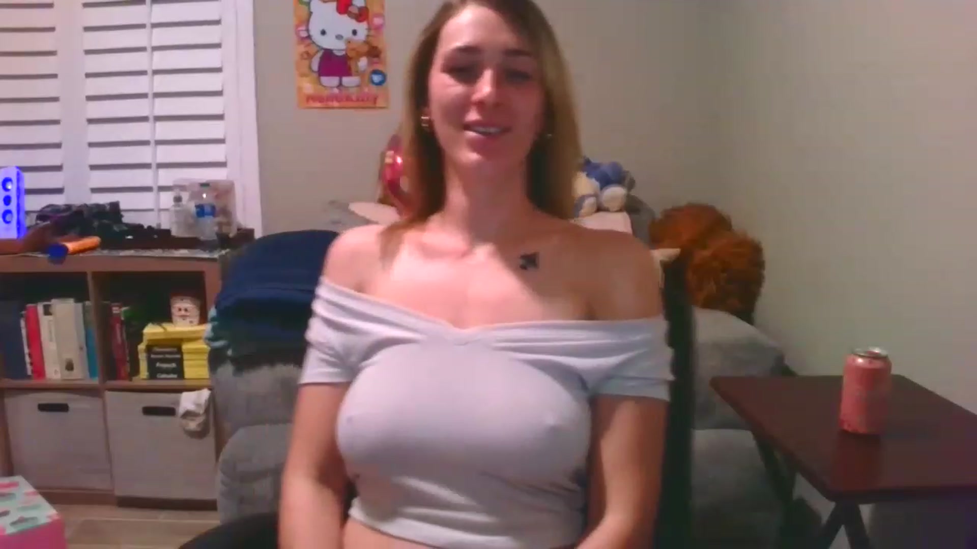 Gallery image thumbnail from HelloVenus1's myfreecams stream on, 06/26/2023, 07:48 image 13 of 20