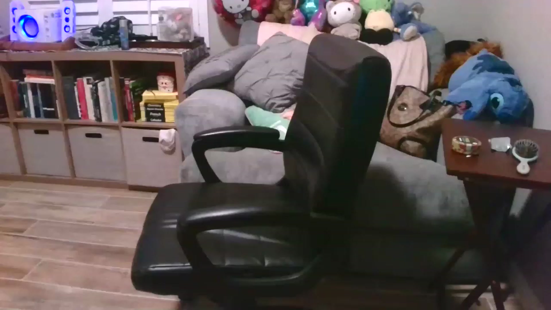 Gallery image thumbnail from HelloVenus1's myfreecams stream on, 07/15/2023, 07:48 image 7 of 20