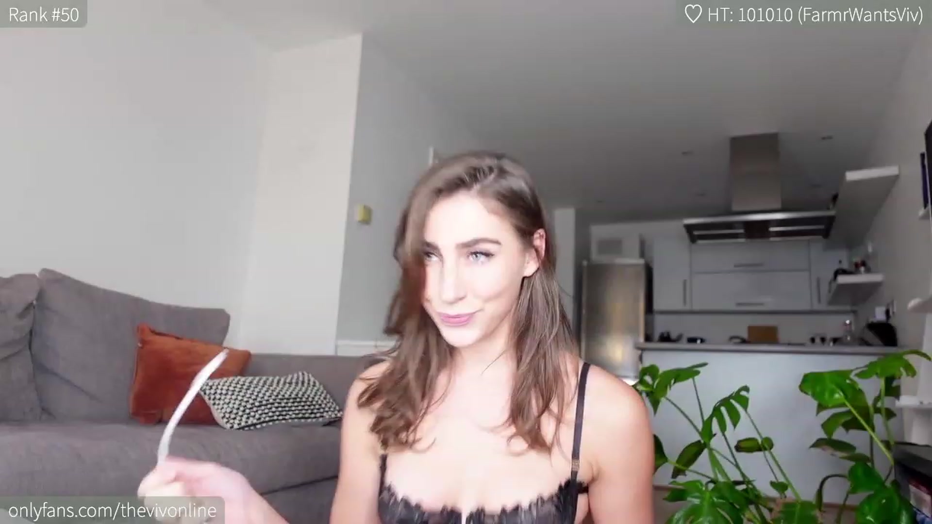 Gallery image thumbnail from HelloViv's myfreecams stream on, 01/21/2023, 17:31 image 17 of 20