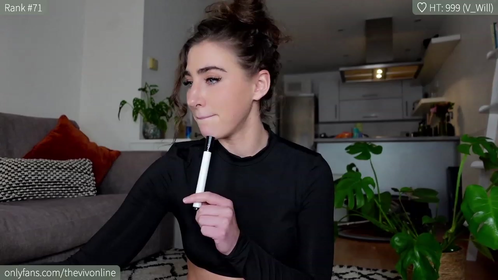 Gallery image thumbnail from HelloViv's myfreecams stream on, 02/14/2023, 21:15 image 3 of 20