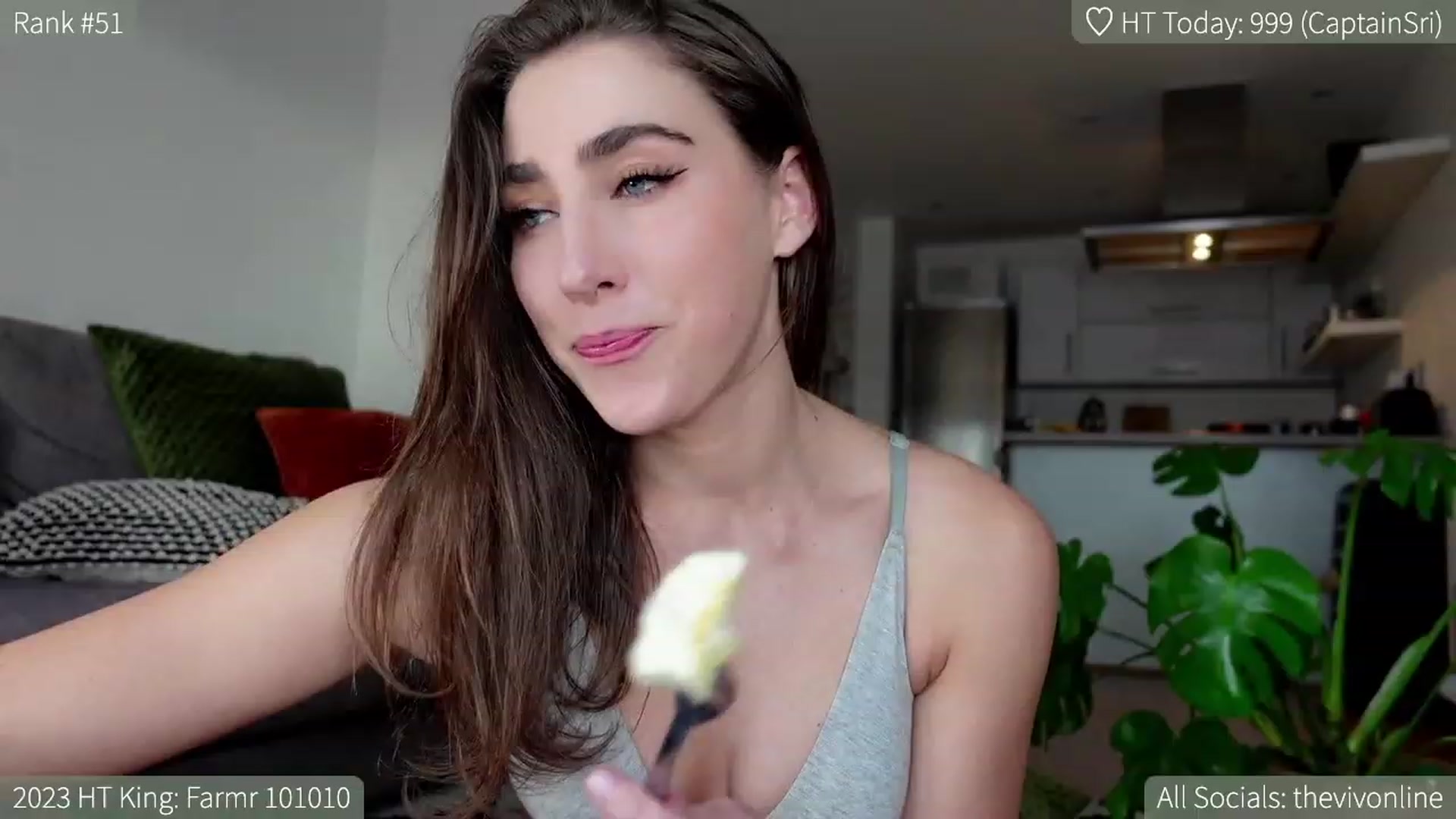 Gallery image thumbnail from HelloViv's myfreecams stream on, 03/01/2023, 17:44 image 2 of 20