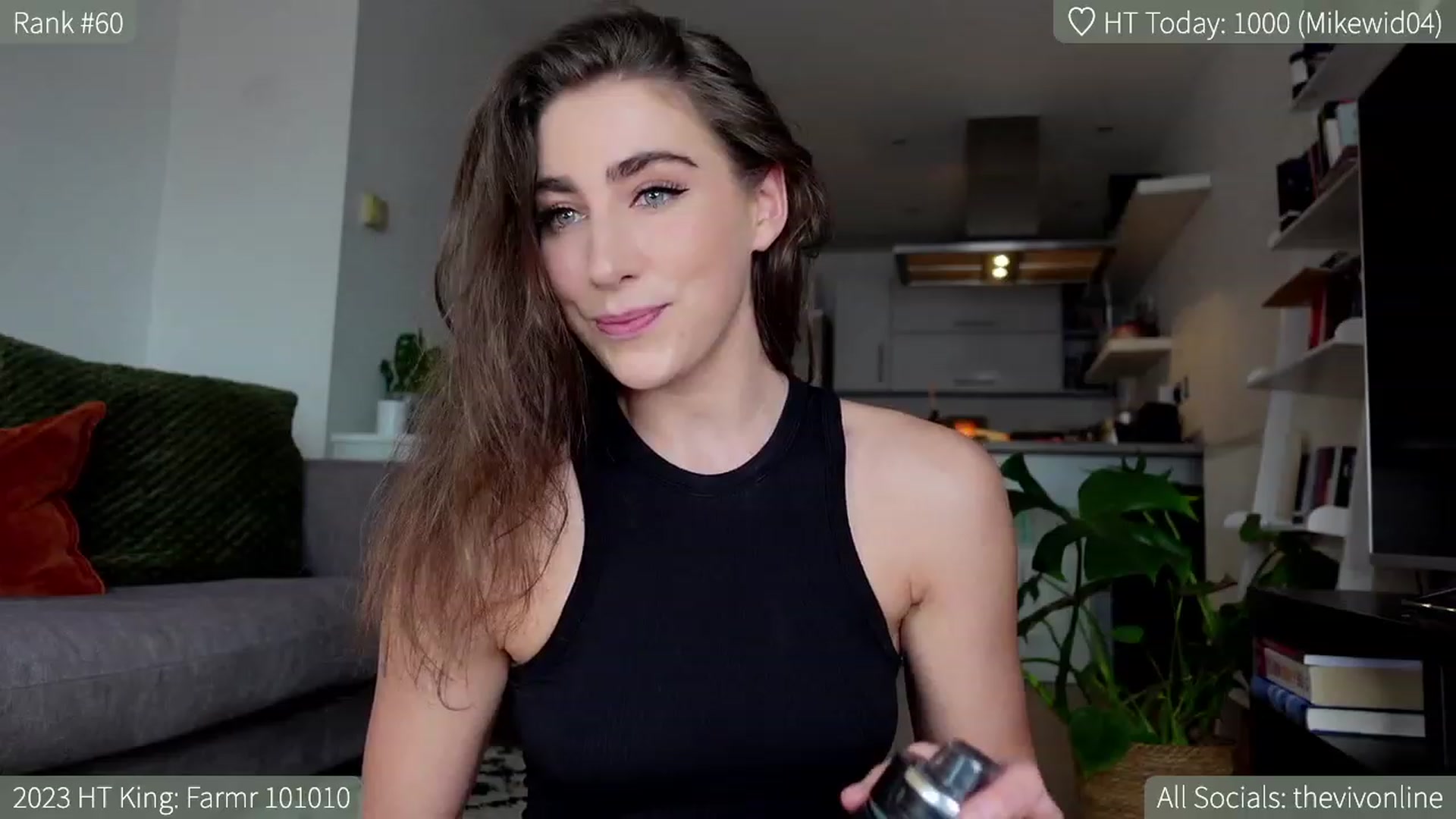 Gallery image thumbnail from HelloViv's myfreecams stream on, 03/08/2023, 17:20 image 1 of 20