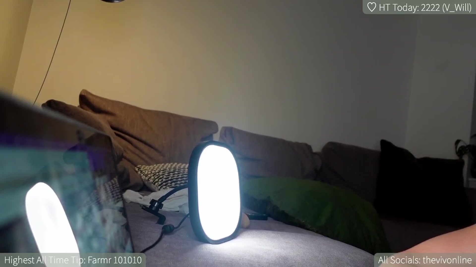 Gallery image thumbnail from HelloViv's myfreecams stream on, 04/09/2023, 23:20 image 16 of 20