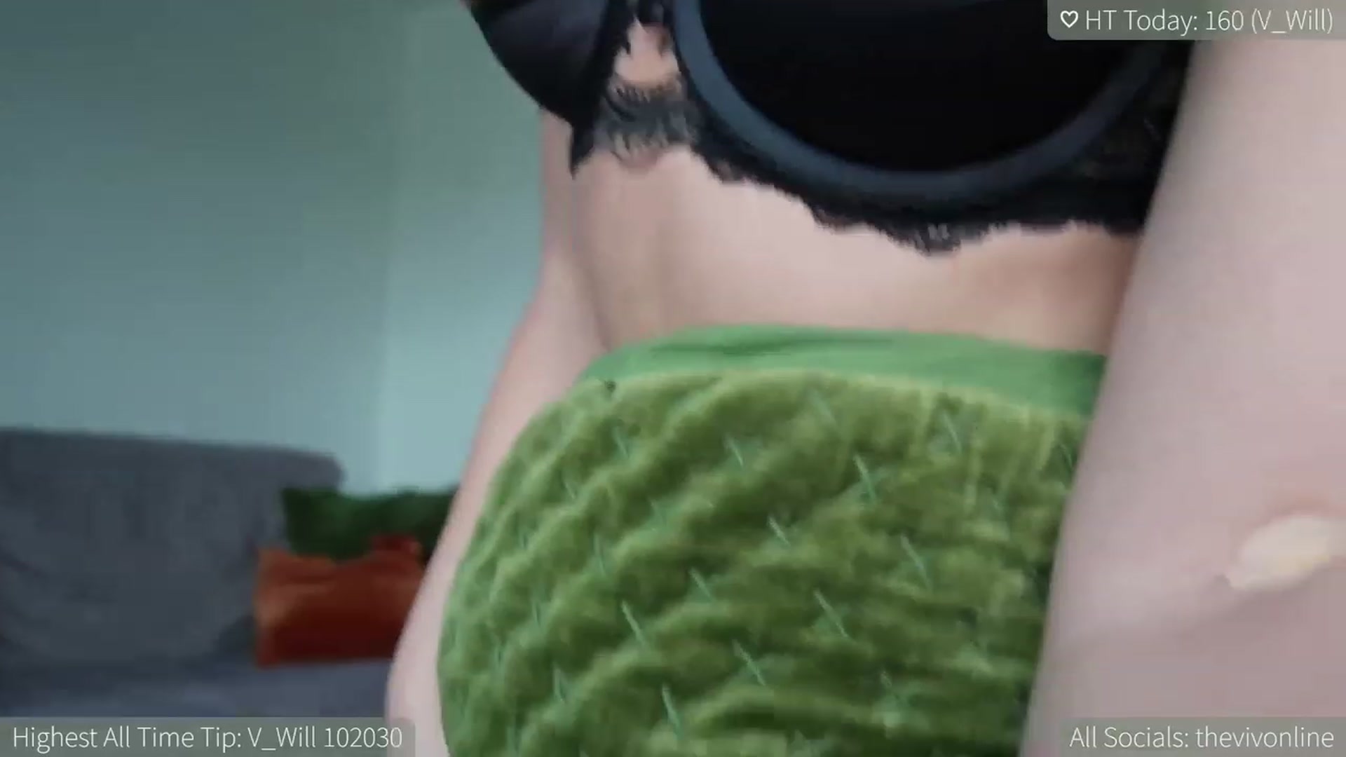 Gallery image thumbnail from HelloViv's myfreecams stream on, 05/09/2023, 13:52 image 15 of 20