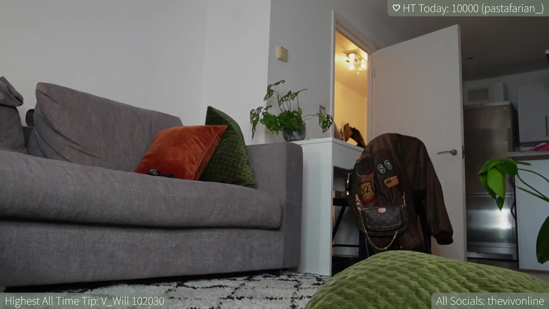 Gallery image thumbnail from HelloViv's myfreecams stream on, 05/09/2023, 19:08 image 20 of 20