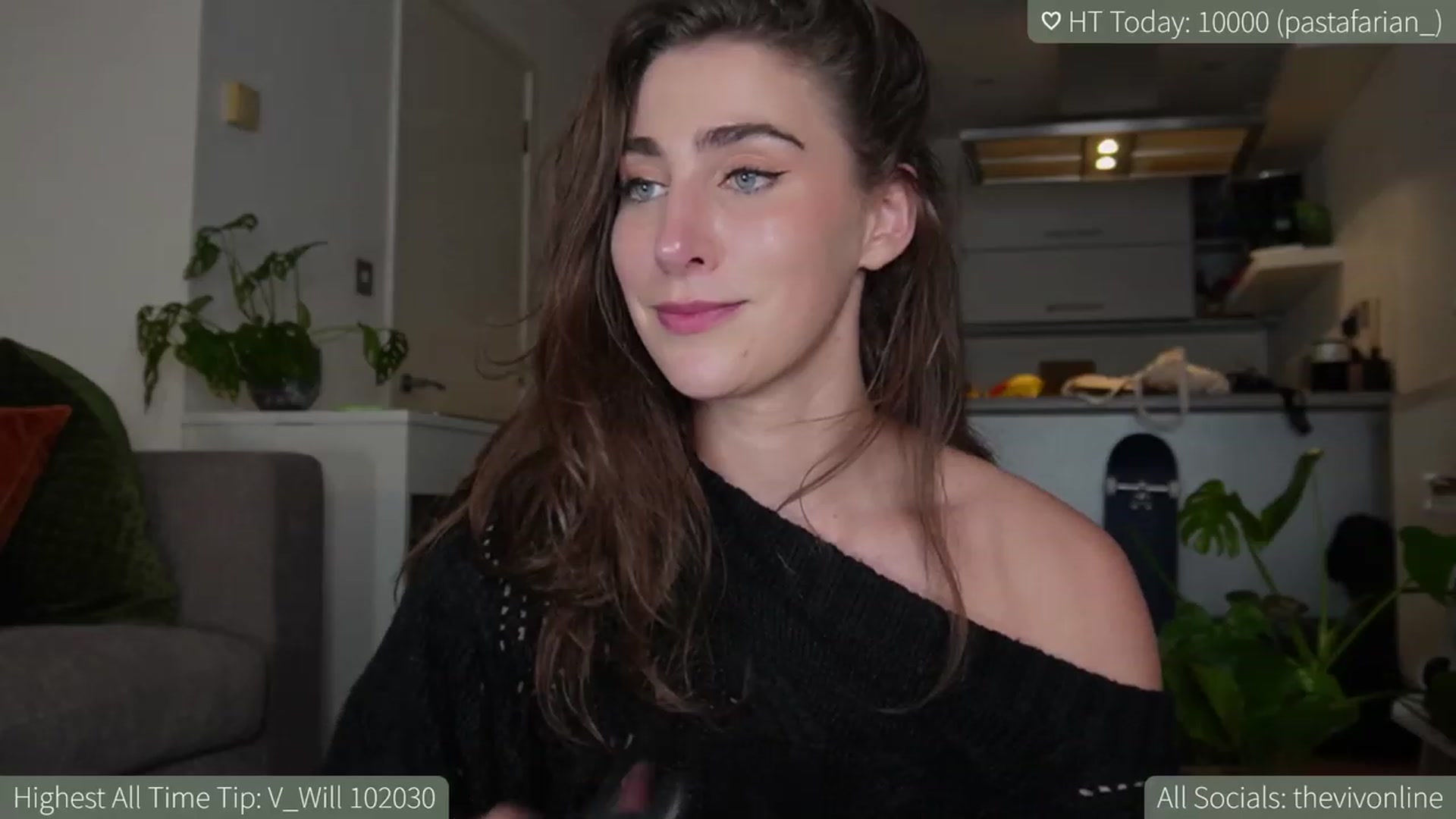 Gallery image thumbnail from HelloViv's myfreecams stream on, 05/09/2023, 22:07 image 12 of 20