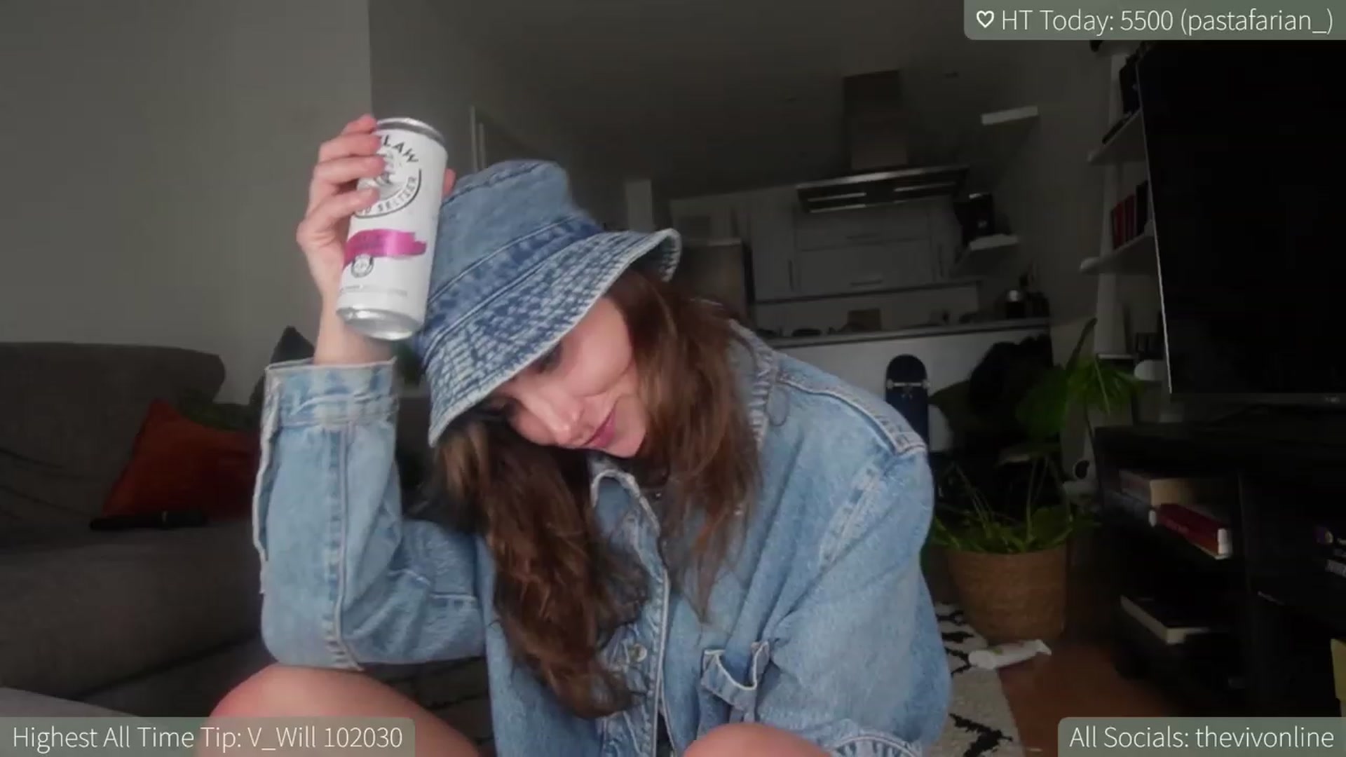 Gallery image thumbnail from HelloViv's myfreecams stream on, 05/15/2023, 20:22 image 15 of 20