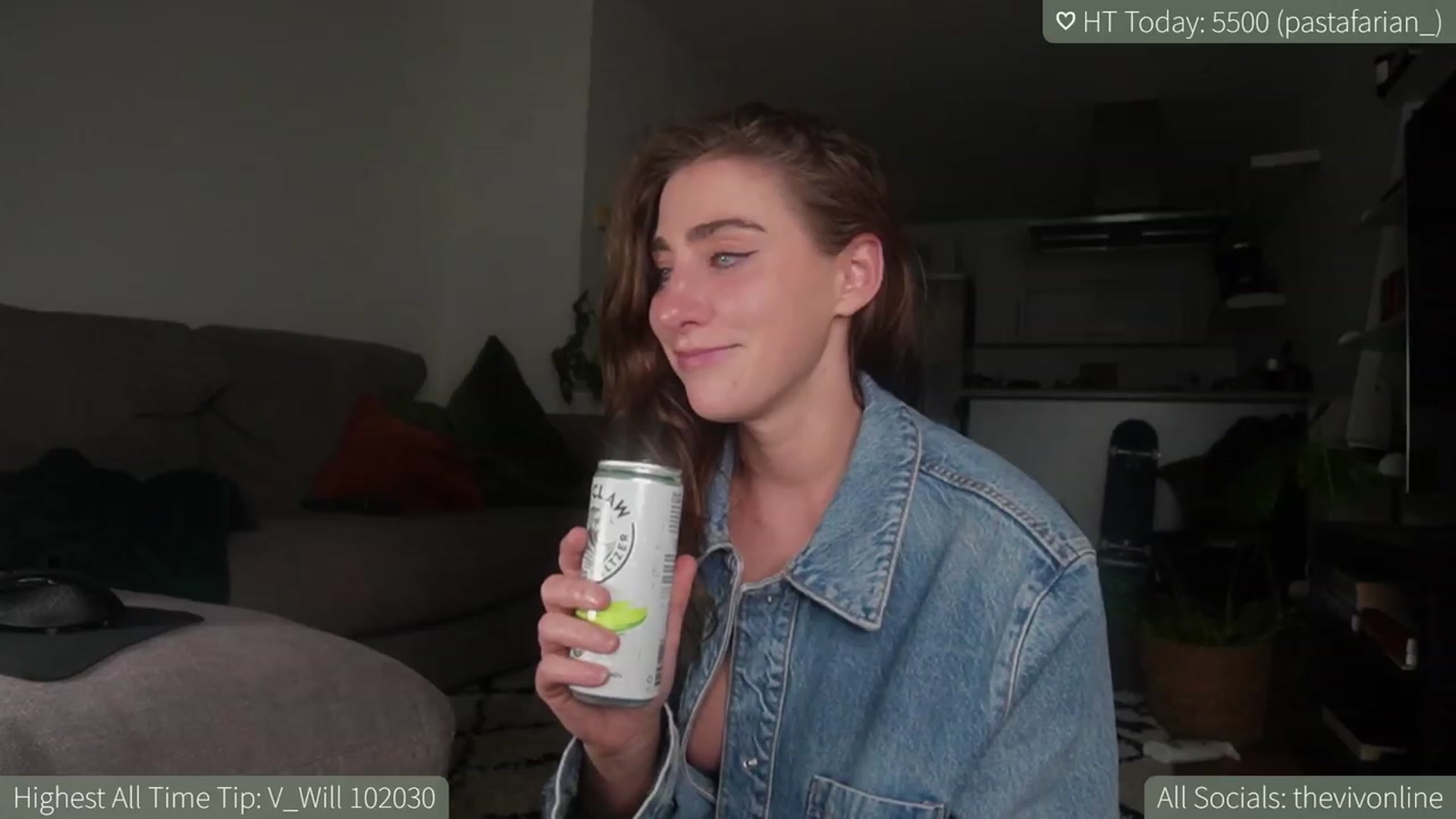 Gallery image thumbnail from HelloViv's myfreecams stream on, 05/15/2023, 21:42 image 3 of 20