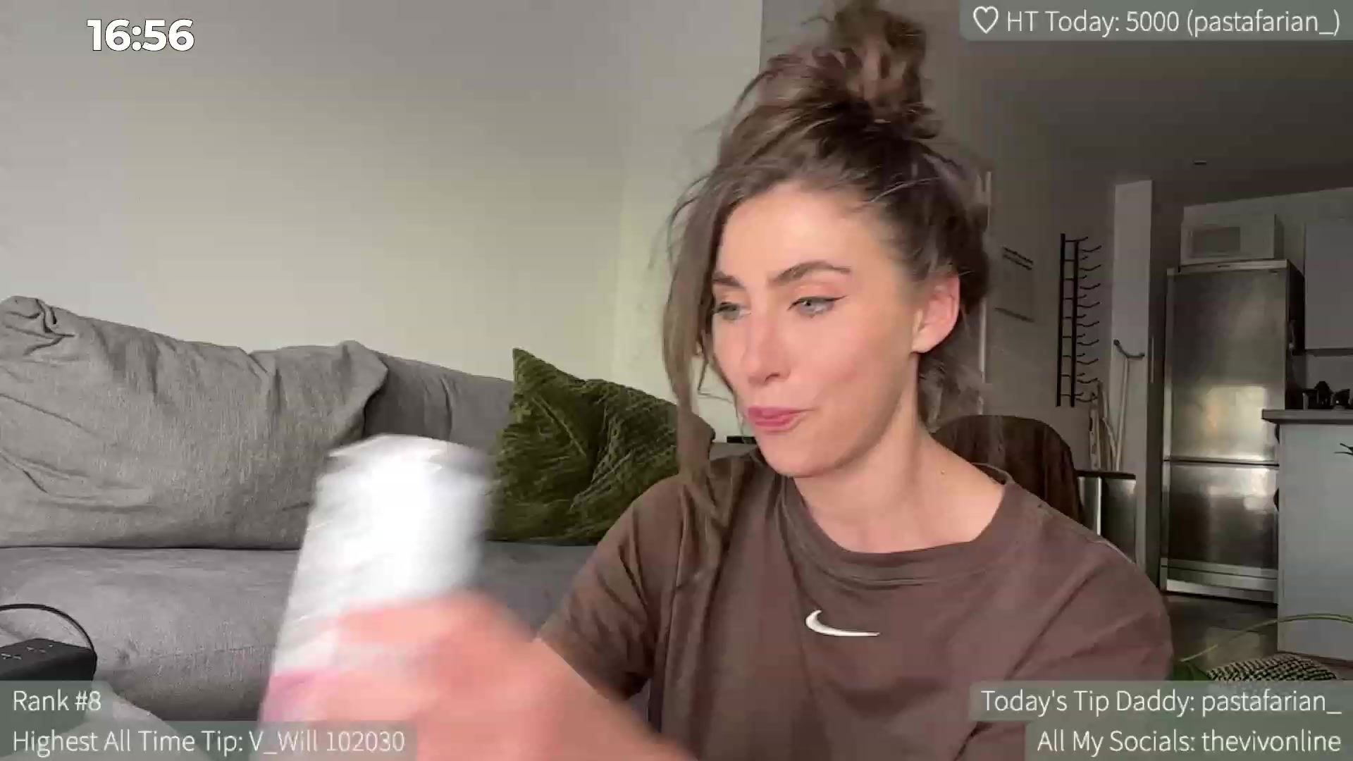Gallery image thumbnail from HelloViv's myfreecams stream on, 06/07/2023, 20:23 image 11 of 20