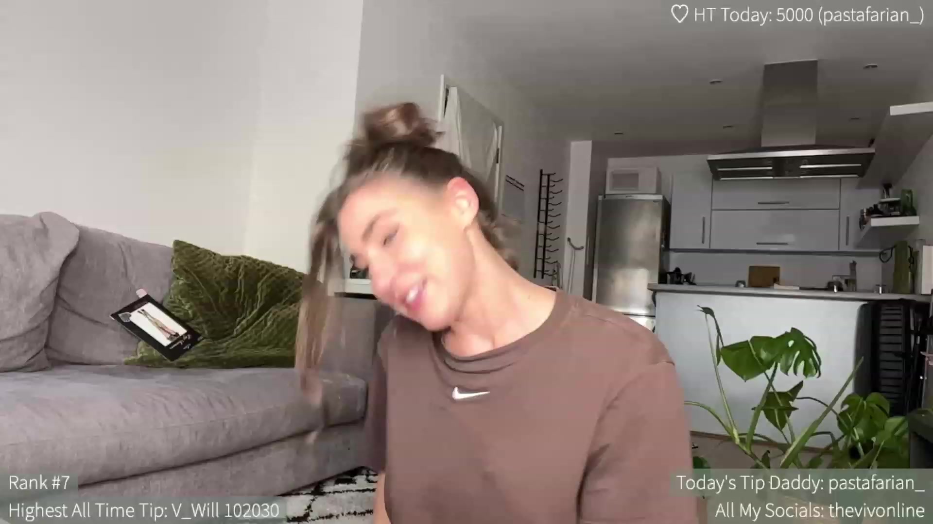 Gallery image thumbnail from HelloViv's myfreecams stream on, 06/07/2023, 20:23 image 15 of 20