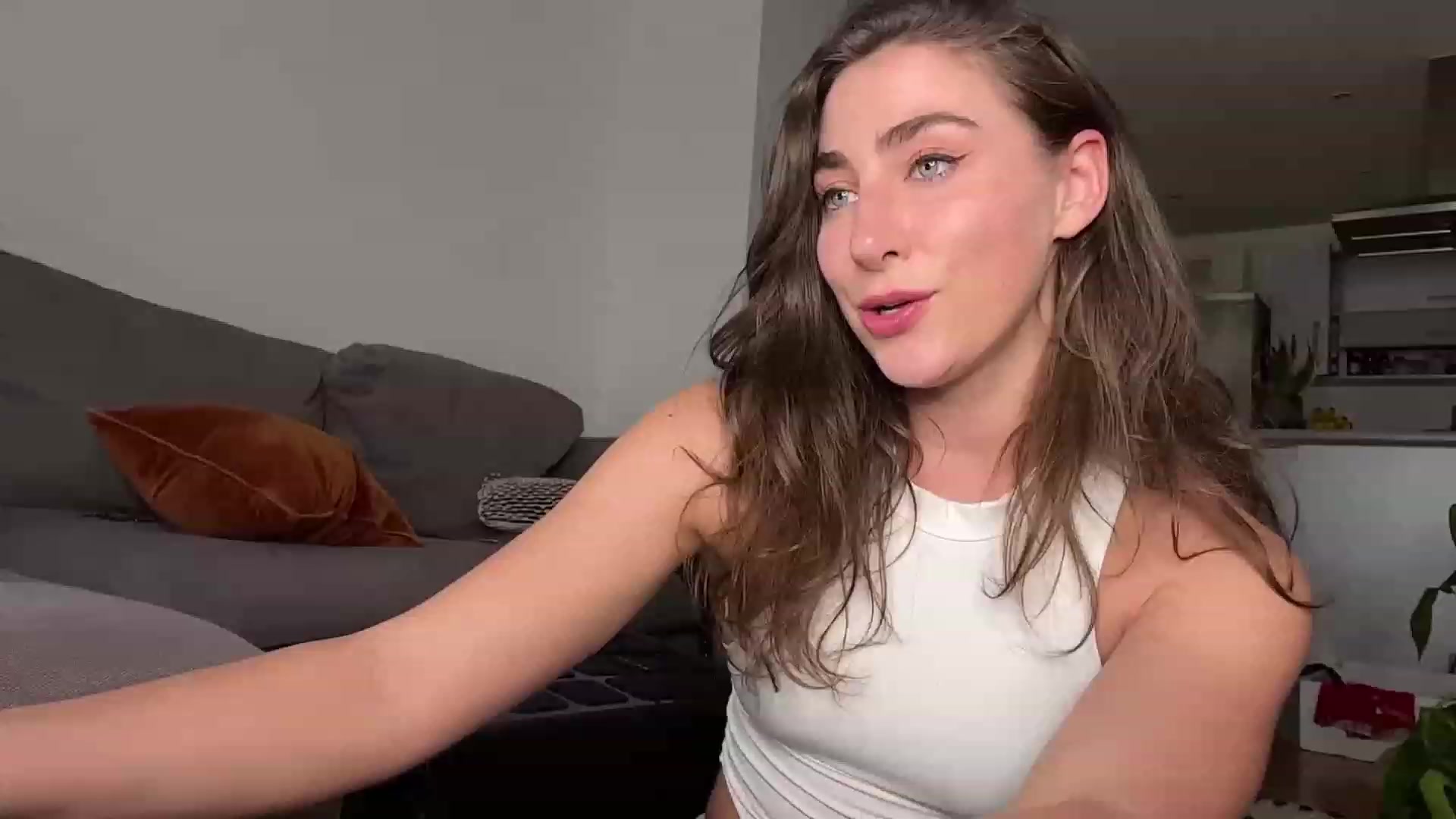 Gallery image thumbnail from HelloViv's myfreecams stream on, 06/09/2023, 20:47 image 9 of 20