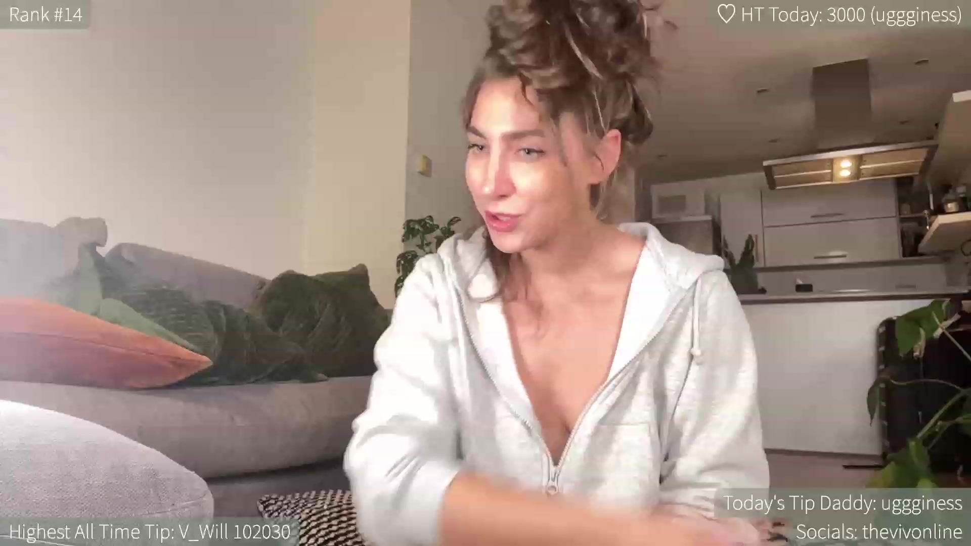 Gallery image thumbnail from HelloViv's myfreecams stream on, 06/12/2023, 24:03 image 4 of 20