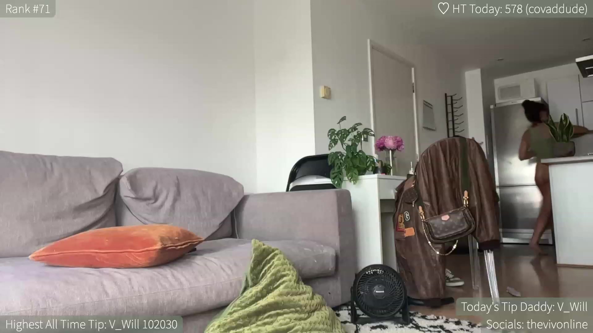 Gallery image thumbnail from HelloViv's myfreecams stream on, 06/27/2023, 17:34 image 11 of 20