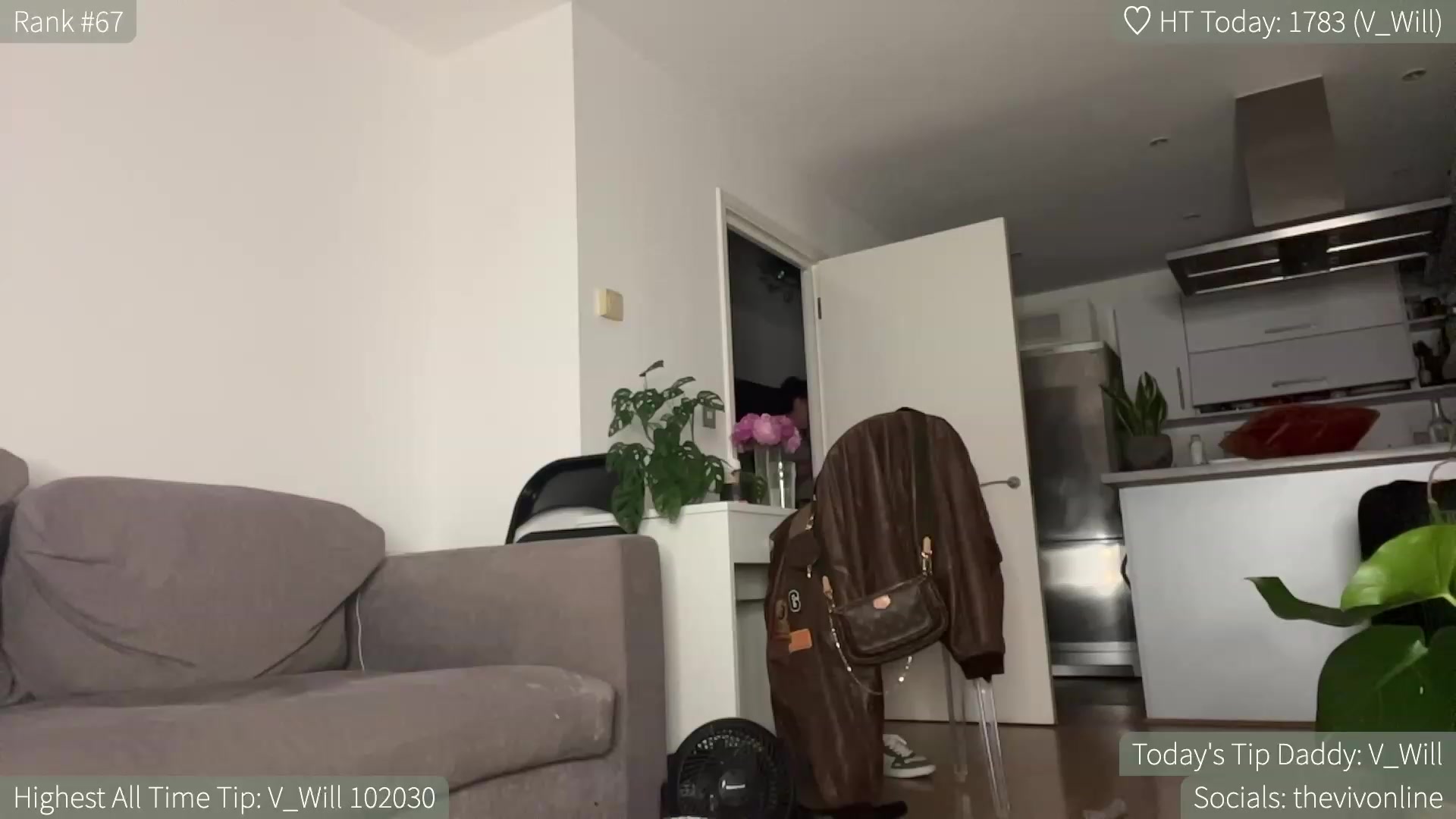 Gallery image thumbnail from HelloViv's myfreecams stream on, 06/27/2023, 21:39 image 9 of 20