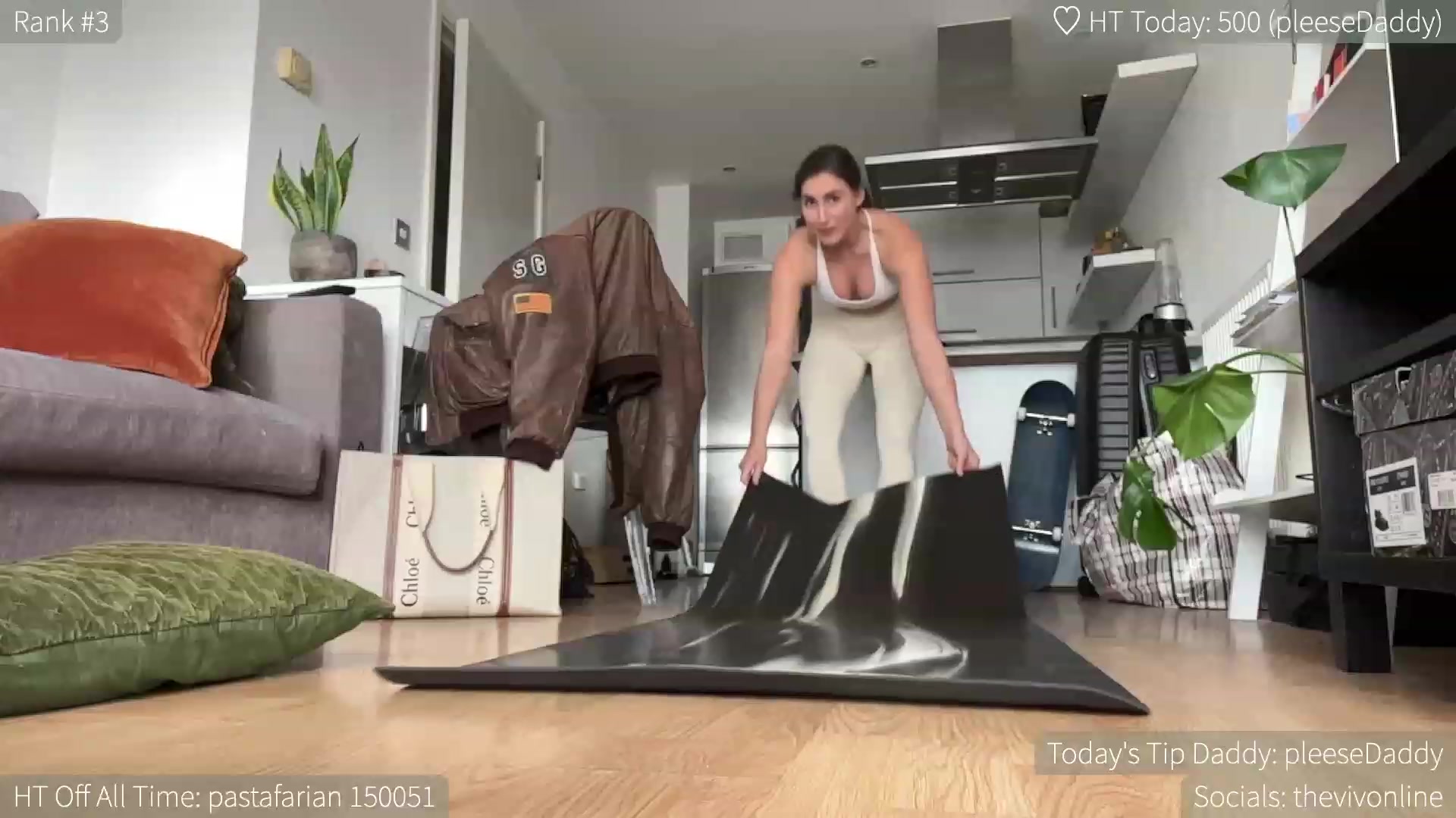 Gallery image thumbnail from HelloViv's myfreecams stream on, 07/21/2023, 13:44 image 8 of 20