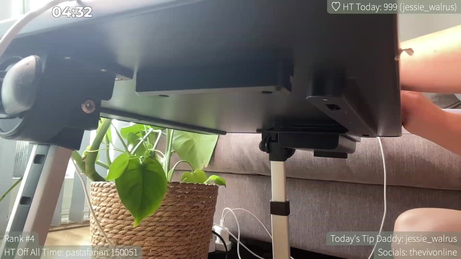 Gallery image thumbnail from HelloViv's myfreecams stream on, 07/26/2023, 16:15 image 15 of 20