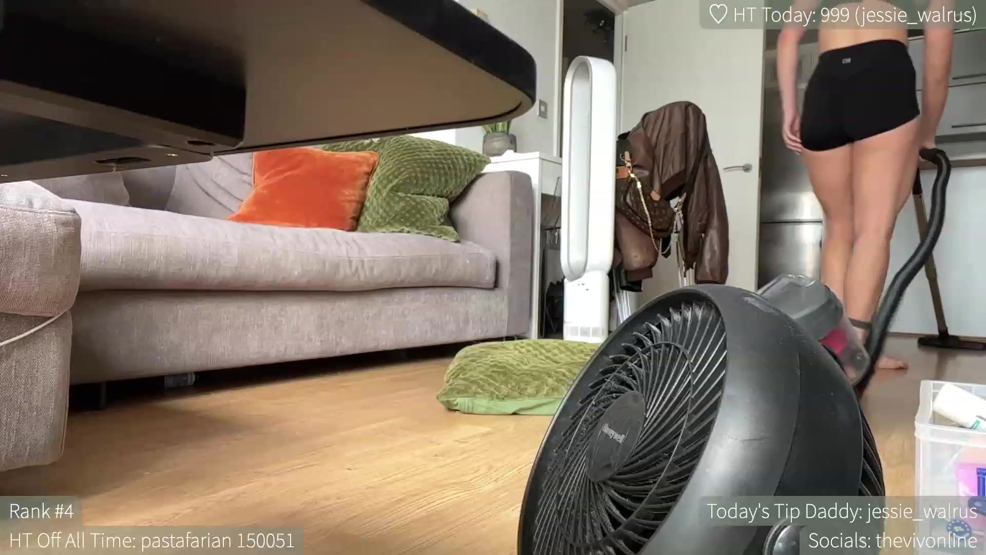 Gallery image thumbnail from HelloViv's myfreecams stream on, 07/26/2023, 16:15 image 5 of 20