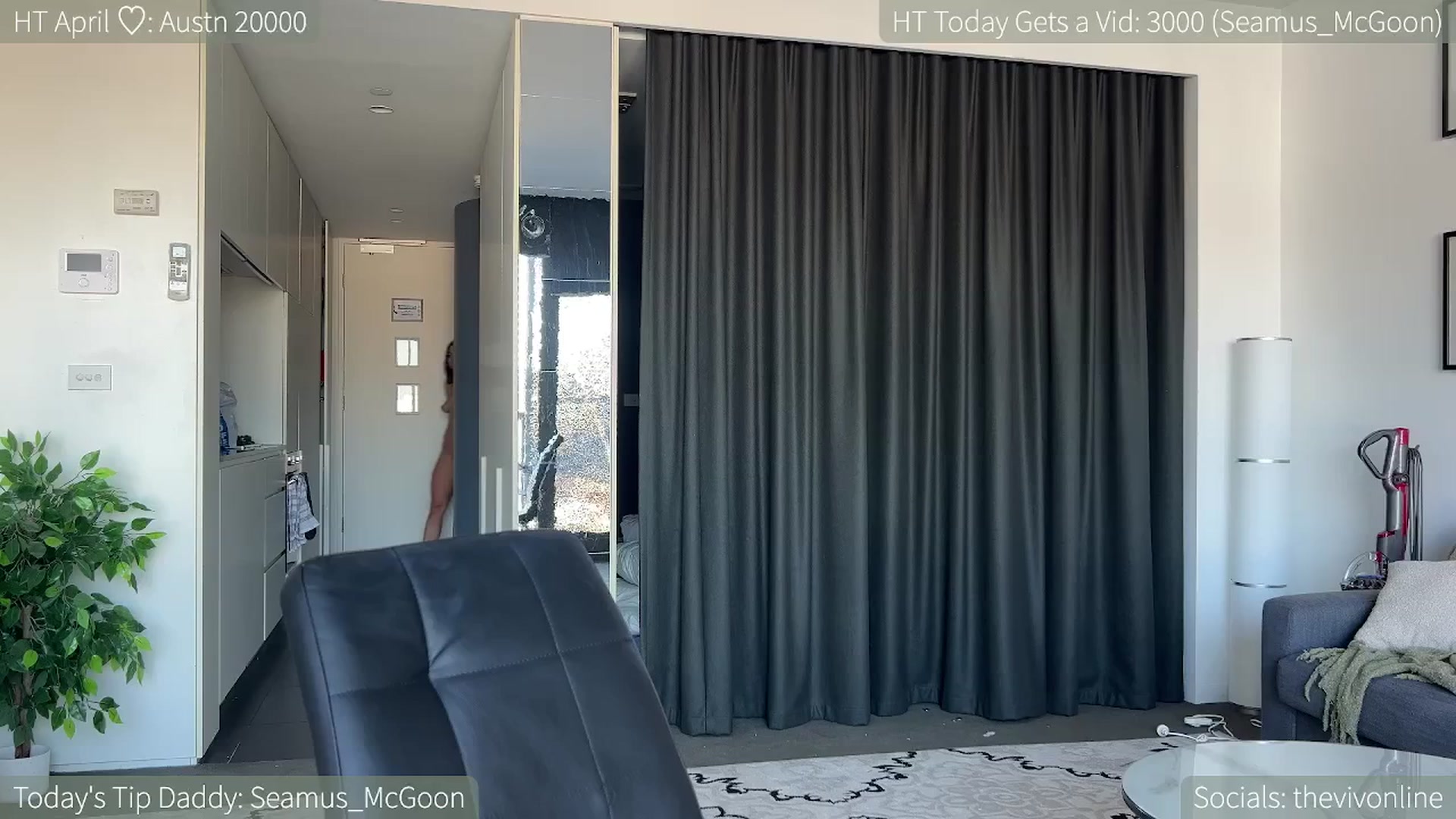 Gallery image thumbnail from HelloViv's myfreecams stream on, 04/22/2024, 02:58 image 17 of 20