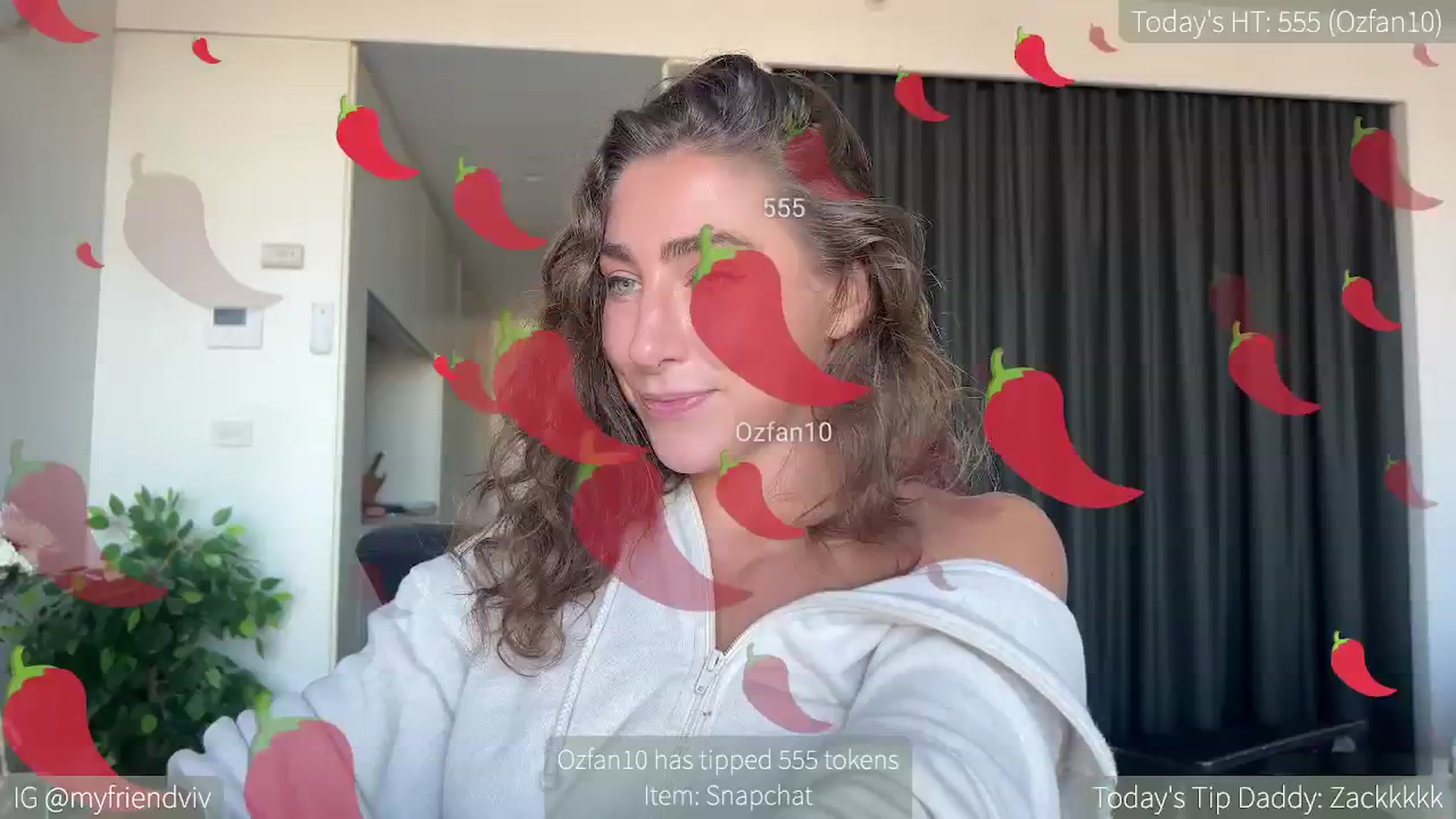 Gallery image thumbnail from HelloViv's myfreecams stream on, 06/23/2024, 01:27 image 15 of 20