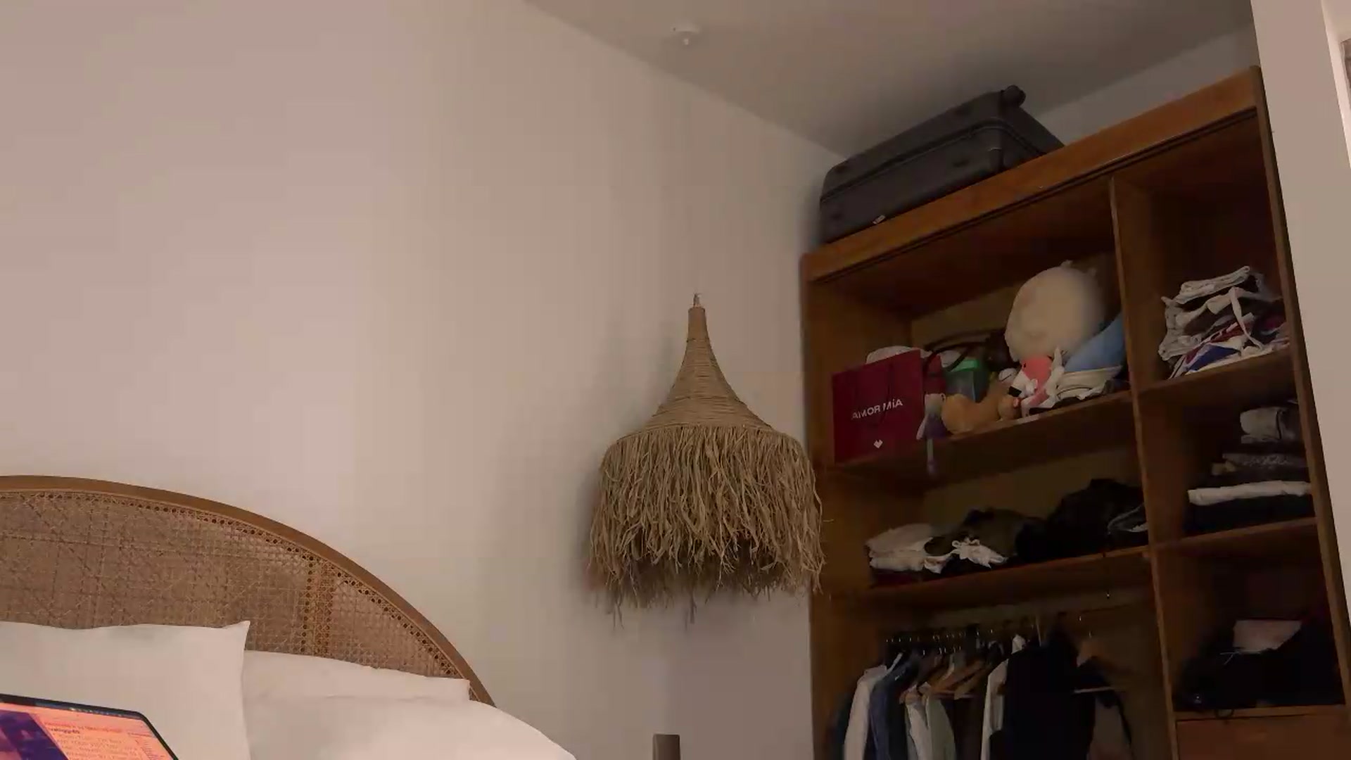 Gallery image thumbnail from HelloViv's myfreecams stream on, 07/16/2026, 19:11 image 4 of 20