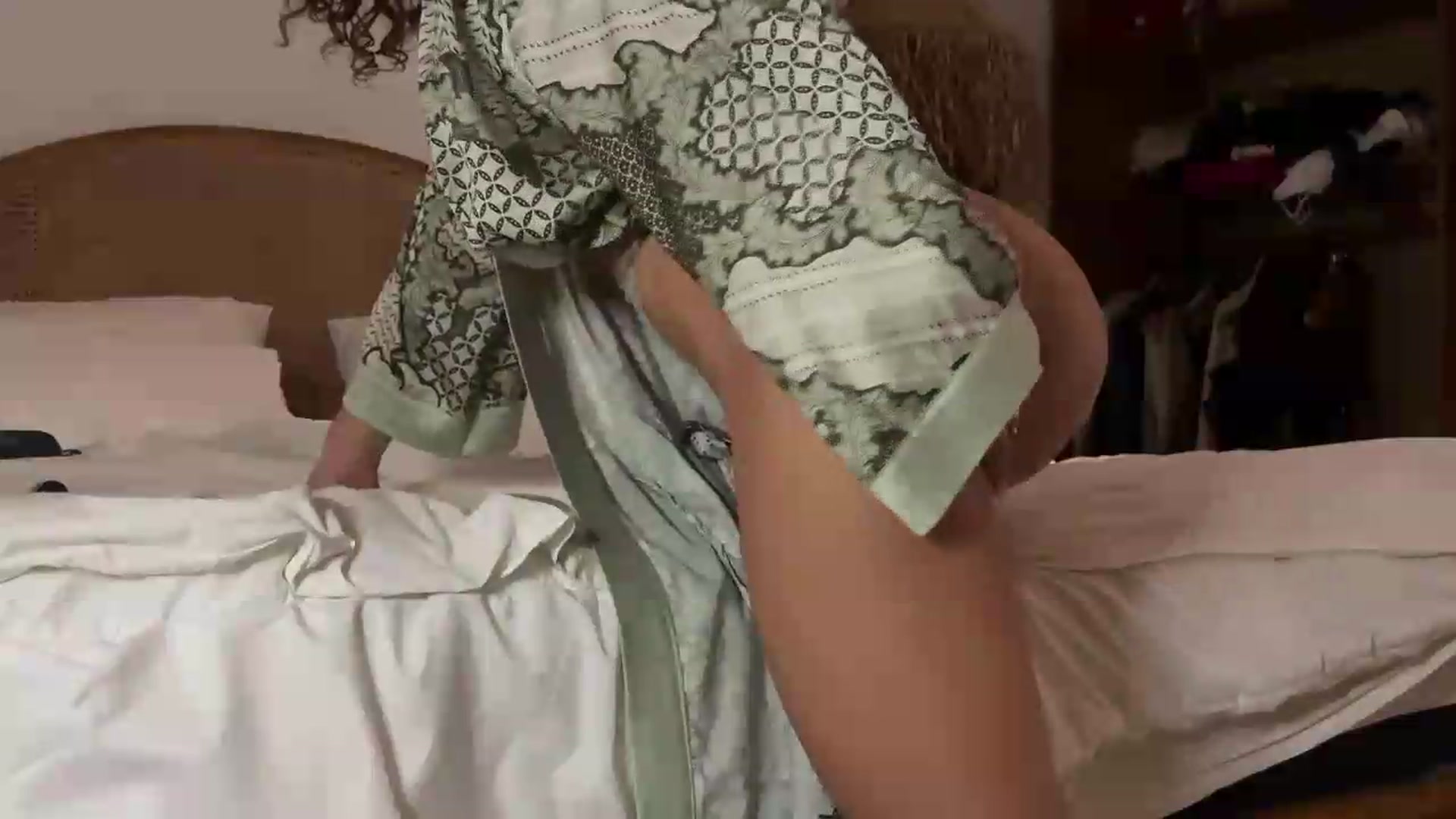 Gallery image thumbnail from HelloViv's myfreecams stream on, 07/17/2026, 17:11 image 16 of 20