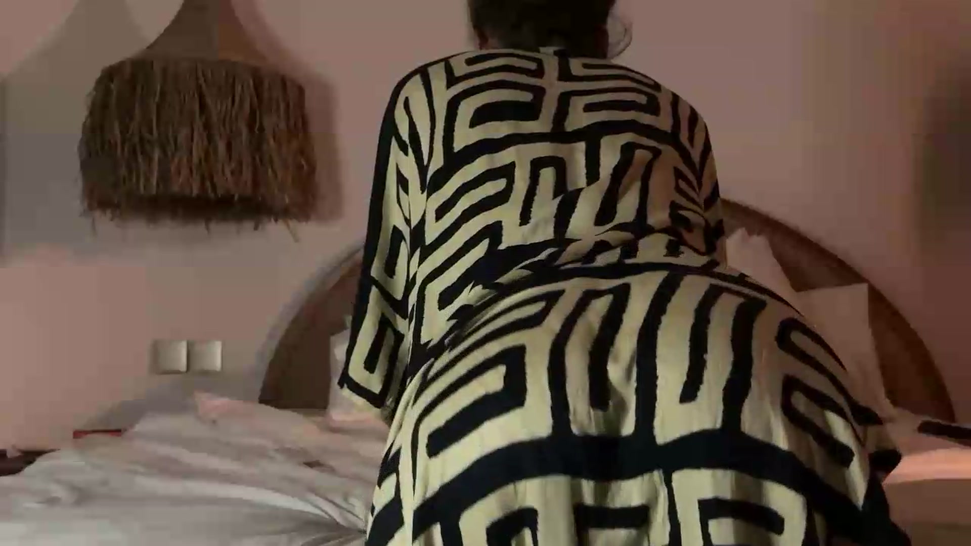 Gallery image thumbnail from HelloViv's myfreecams stream on, 07/18/2026, 14:31 image 6 of 20