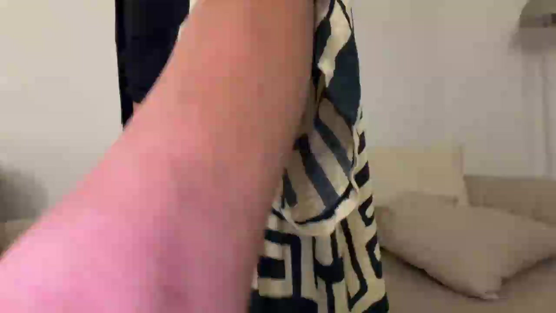 Gallery image thumbnail from HelloViv's myfreecams stream on, 07/30/2026, 16:48 image 14 of 20