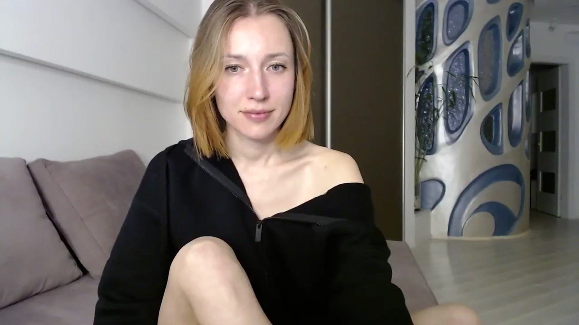 Gallery image thumbnail from Hello_Kate's myfreecams stream on, 03/18/2024, 19:31 image 3 of 20