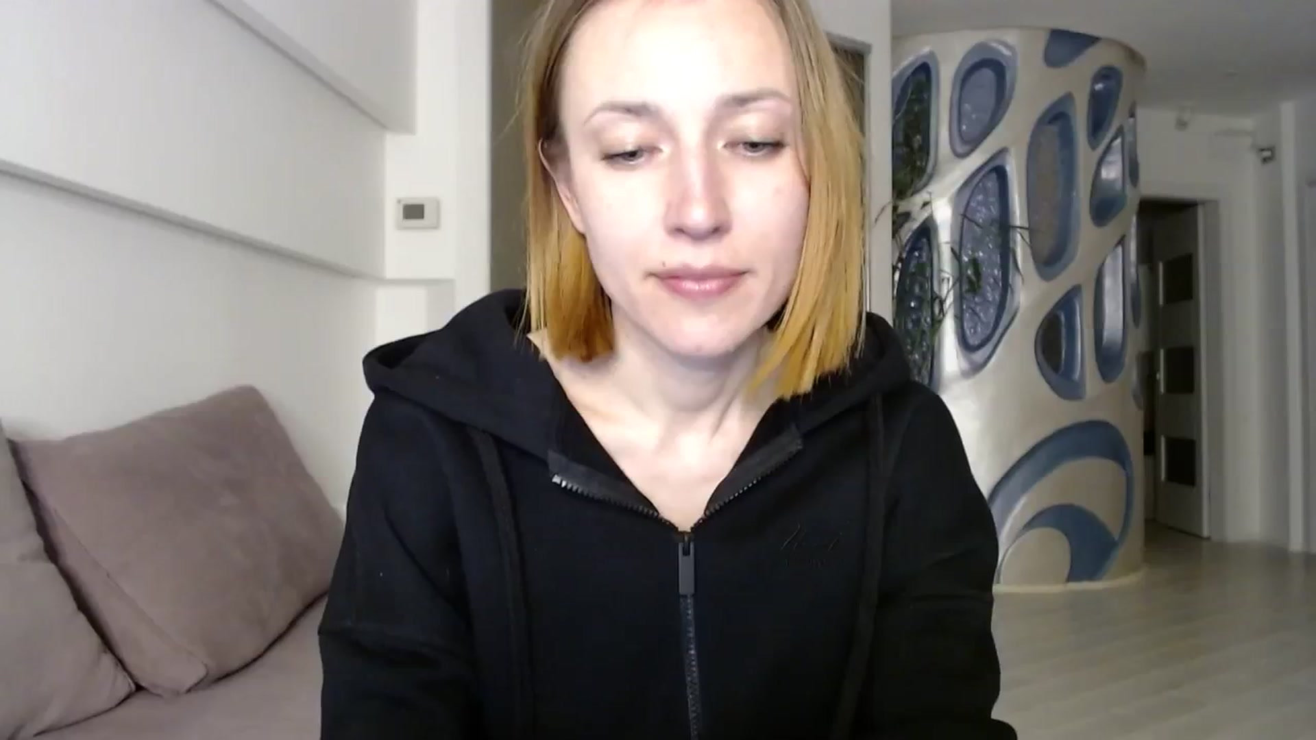 Gallery image thumbnail from Hello_Kate's myfreecams stream on, 03/18/2024, 19:31 image 18 of 20