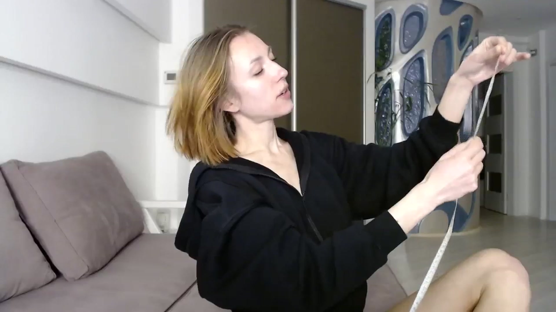 Gallery image thumbnail from Hello_Kate's myfreecams stream on, 03/18/2024, 19:31 image 11 of 20
