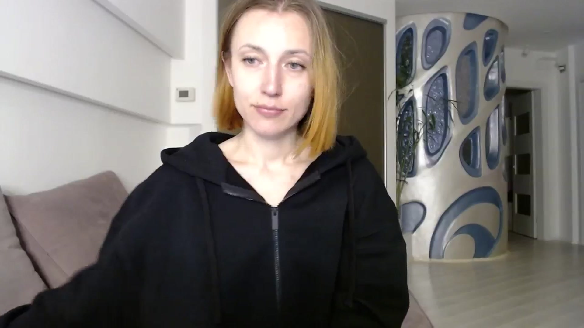 Gallery image thumbnail from Hello_Kate's myfreecams stream on, 03/18/2024, 19:31 image 17 of 20