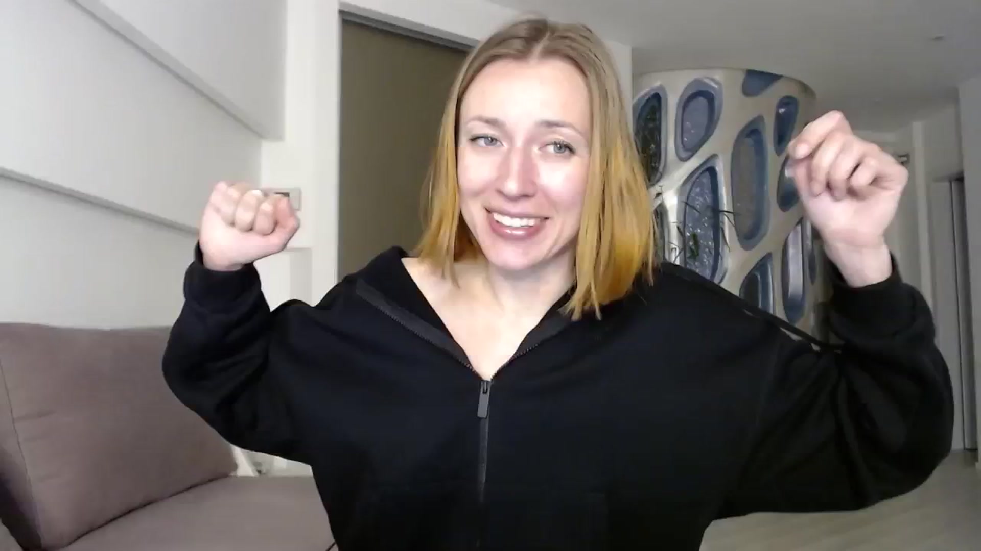 Gallery image thumbnail from Hello_Kate's myfreecams stream on, 03/19/2024, 18:32 image 6 of 20