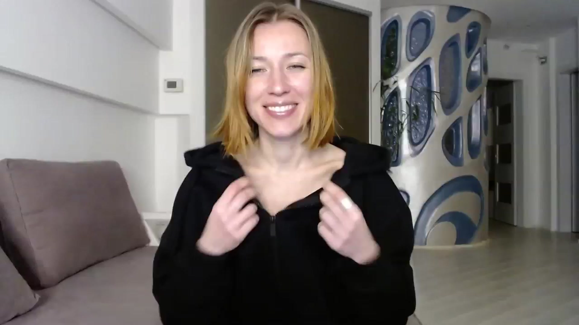 Gallery image thumbnail from Hello_Kate's myfreecams stream on, 03/19/2024, 18:32 image 8 of 20