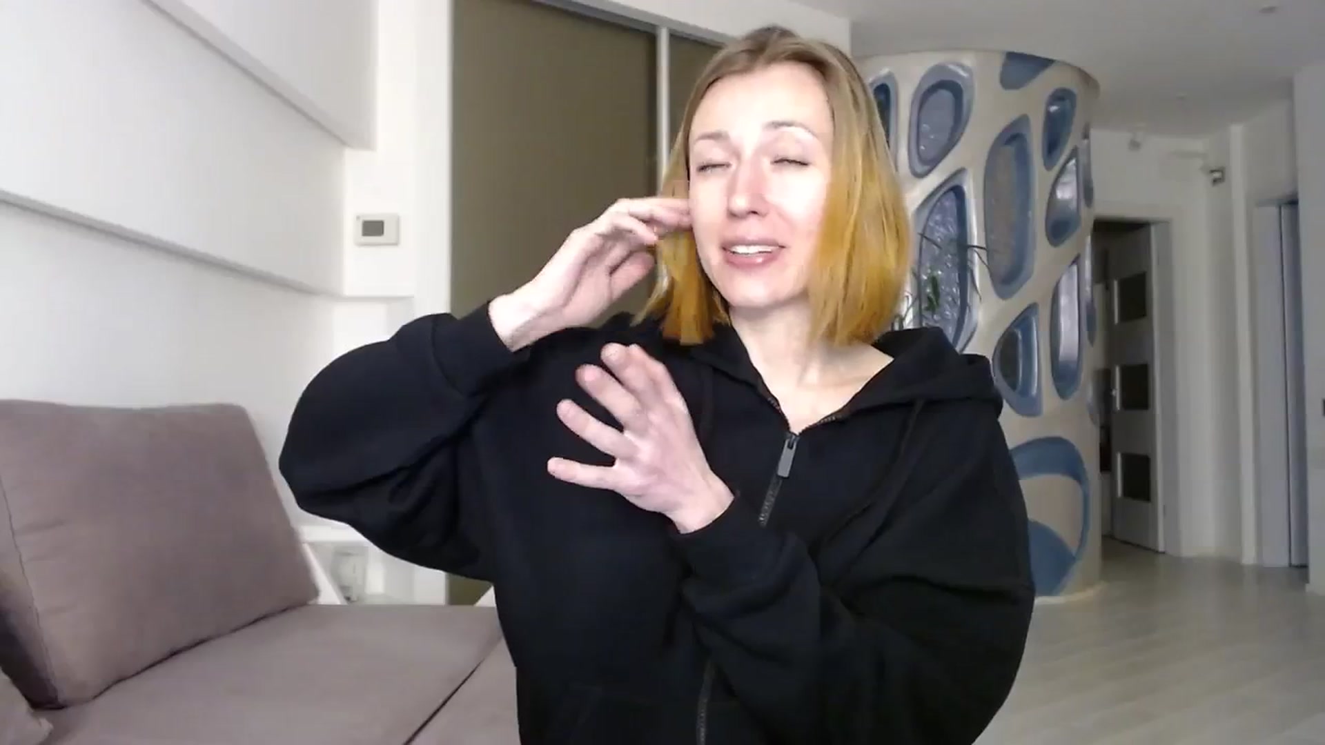Gallery image thumbnail from Hello_Kate's myfreecams stream on, 03/19/2024, 18:32 image 4 of 20