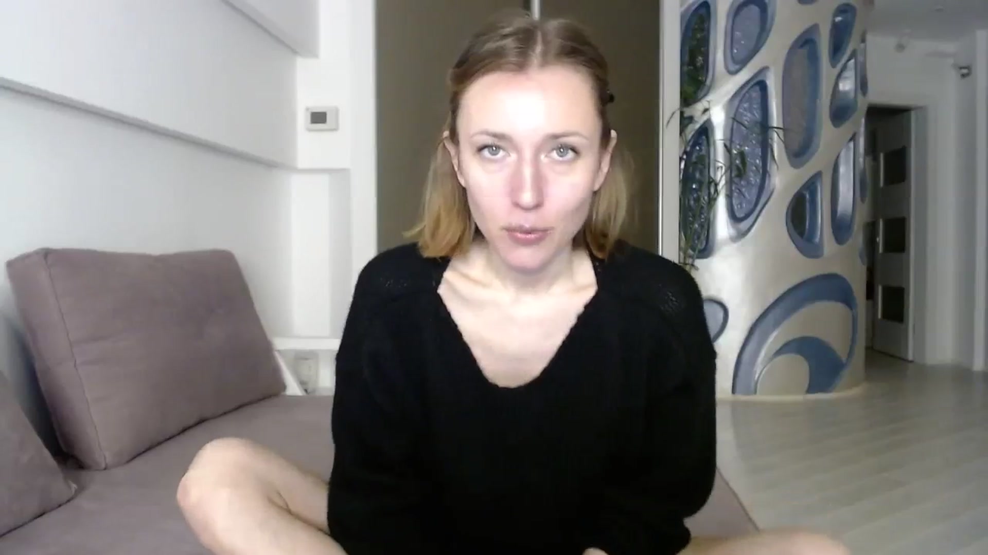 Gallery image thumbnail from Hello_Kate's myfreecams stream on, 03/19/2024, 18:32 image 15 of 20