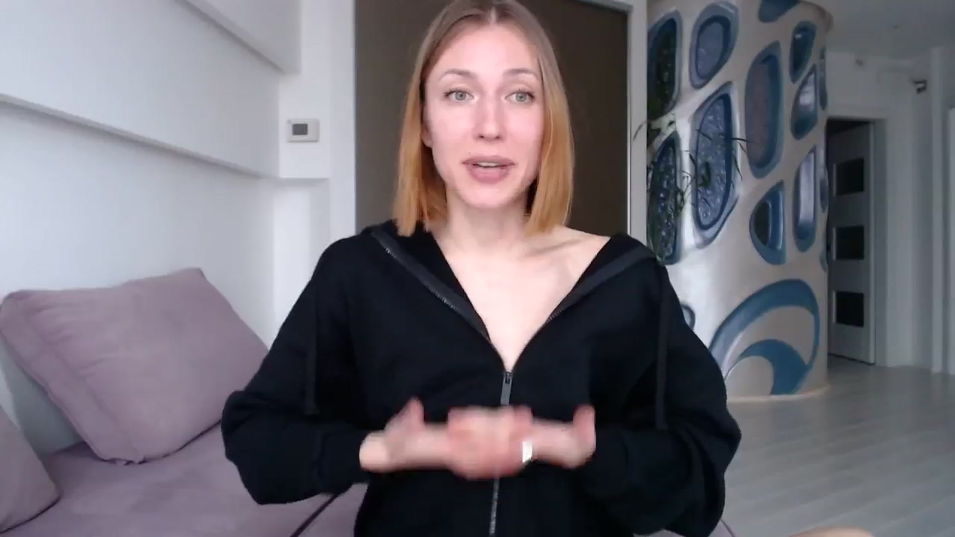 Gallery image thumbnail from Hello_Kate's myfreecams stream on, 03/24/2024, 17:00 image 8 of 20
