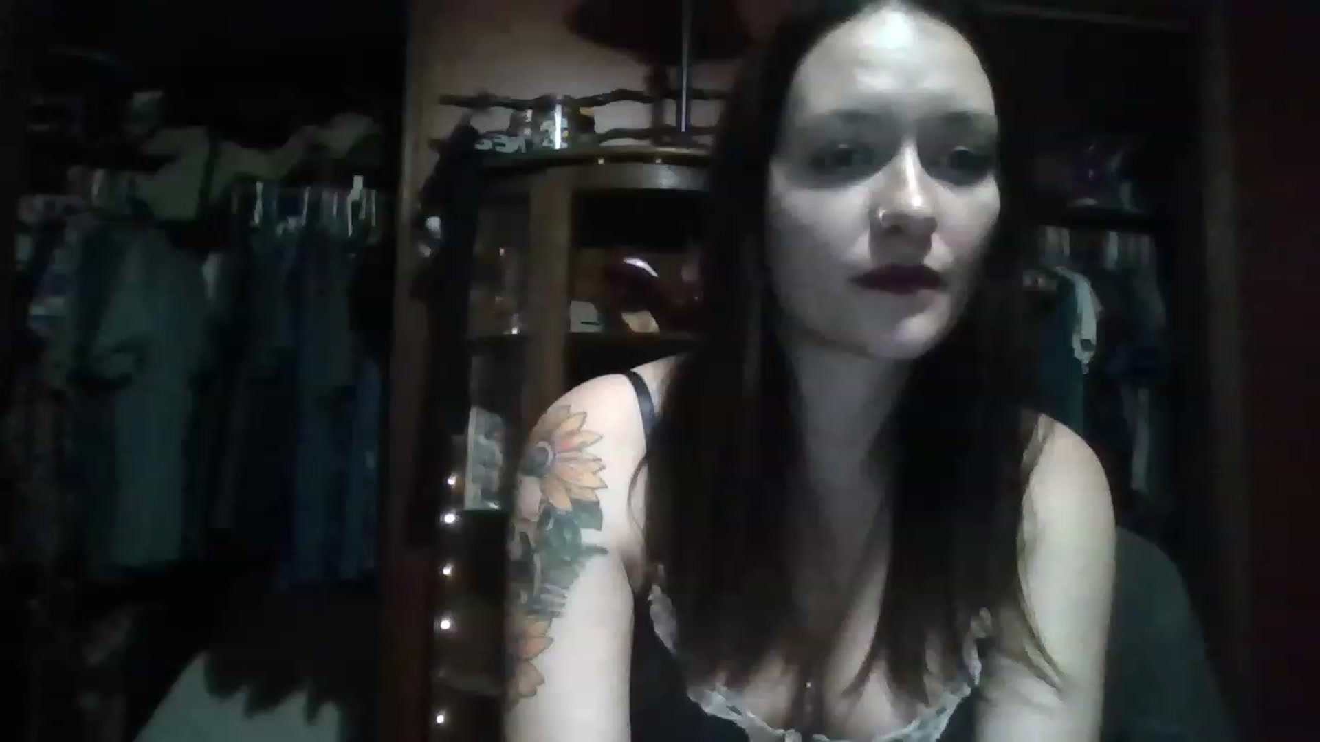 Gallery image thumbnail from HellzVixxxen's myfreecams stream on, 11/17/2022, 03:15 image 13 of 20