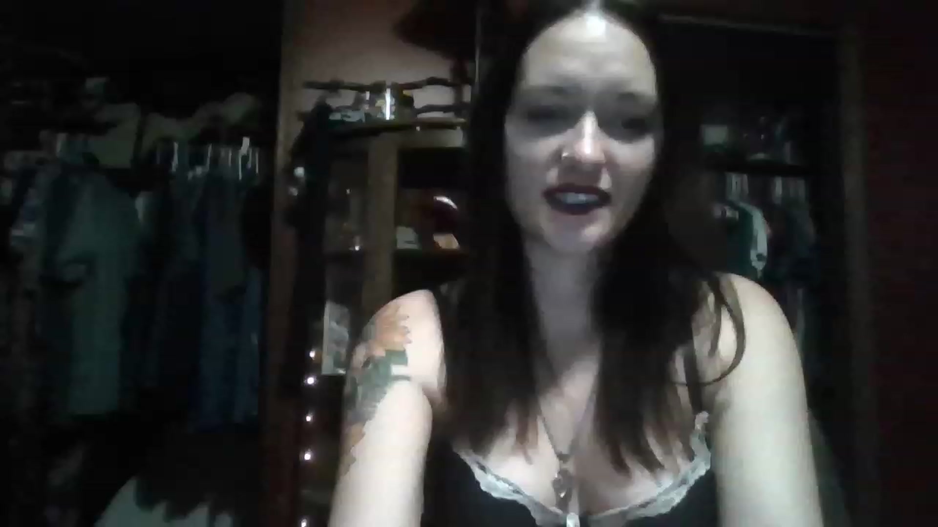 Gallery image thumbnail from HellzVixxxen's myfreecams stream on, 11/17/2022, 03:15 image 7 of 20