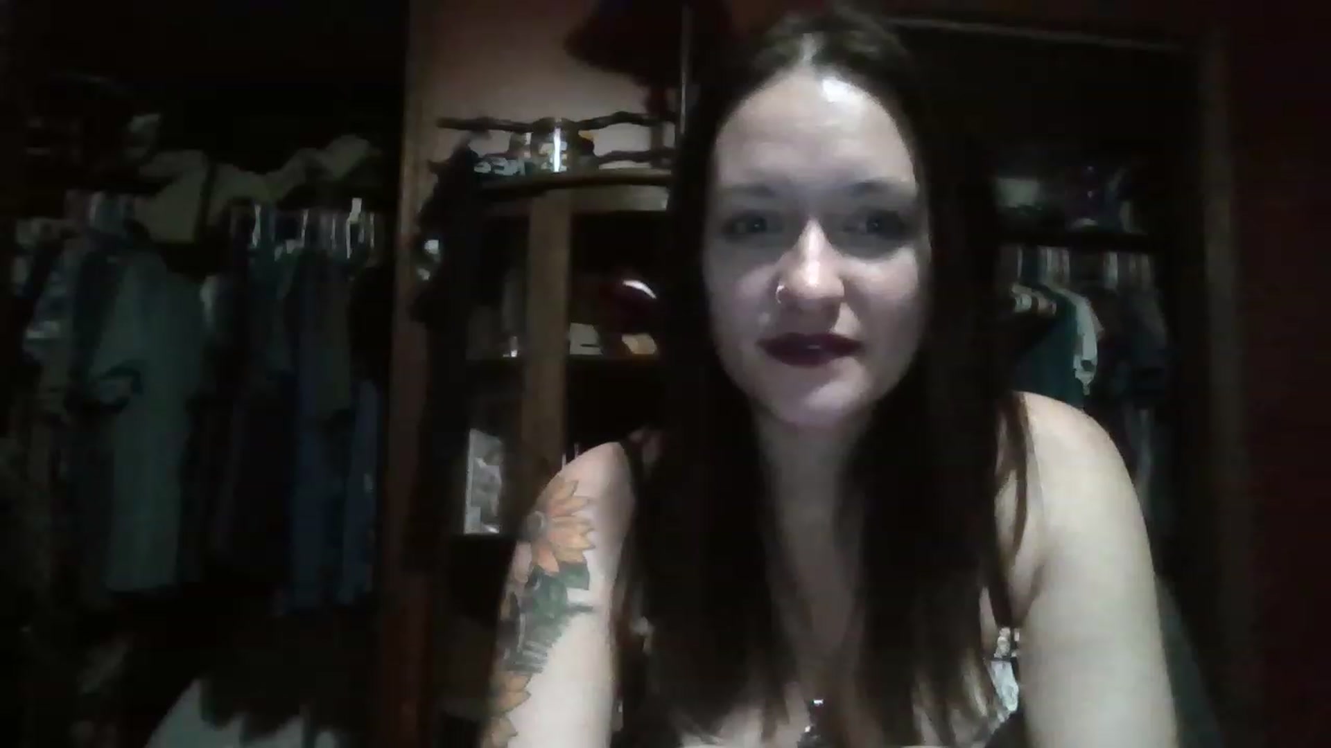 Gallery image thumbnail from HellzVixxxen's myfreecams stream on, 11/17/2022, 03:15 image 8 of 20