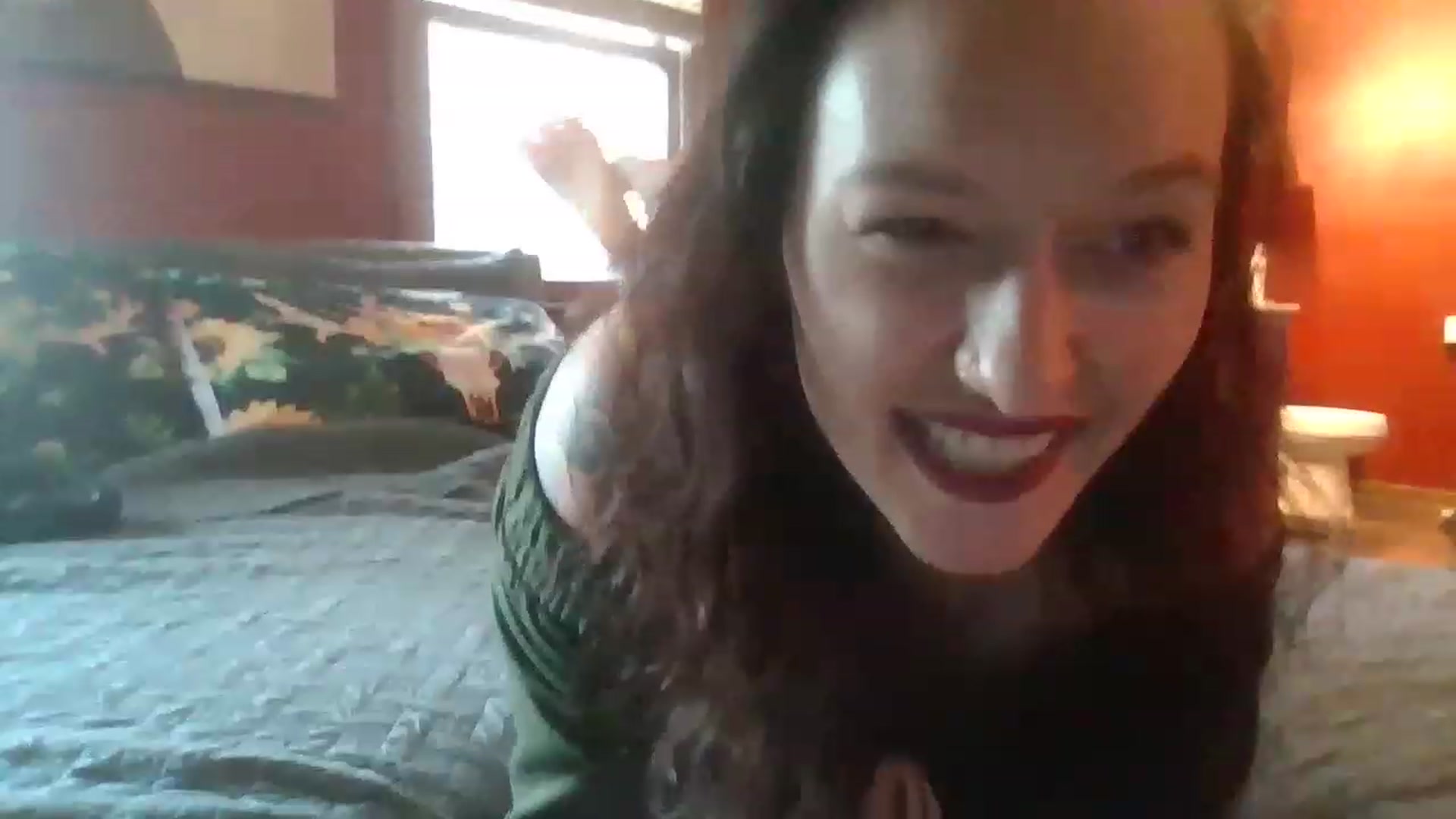 Gallery image thumbnail from HellzVixxxen's myfreecams stream on, 11/18/2022, 13:20 image 10 of 20