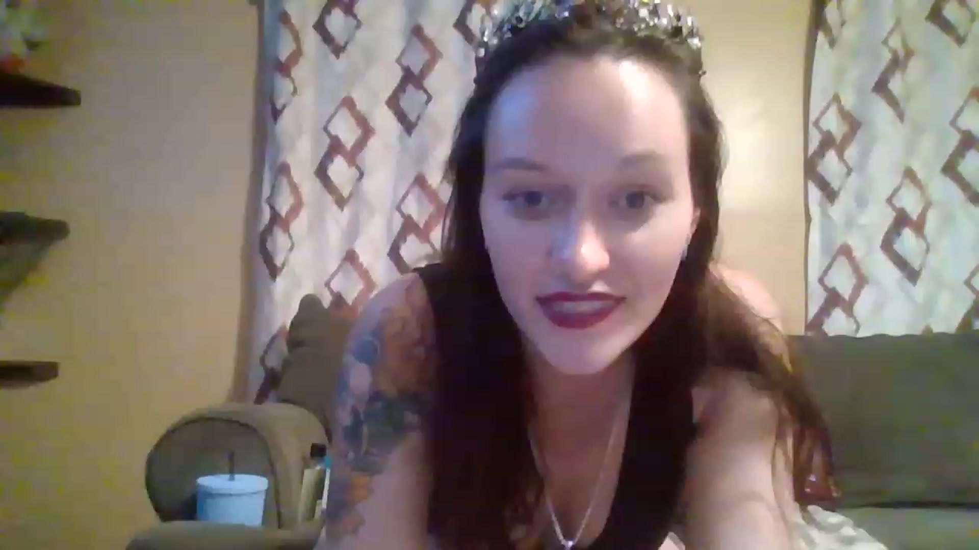 Gallery image thumbnail from HellzVixxxen's myfreecams stream on, 11/19/2022, 01:52 image 2 of 20