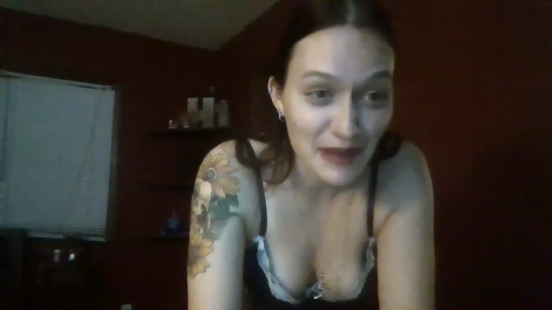 Gallery image thumbnail from HellzVixxxen's myfreecams stream on, 11/20/2022, 03:27 image 2 of 20