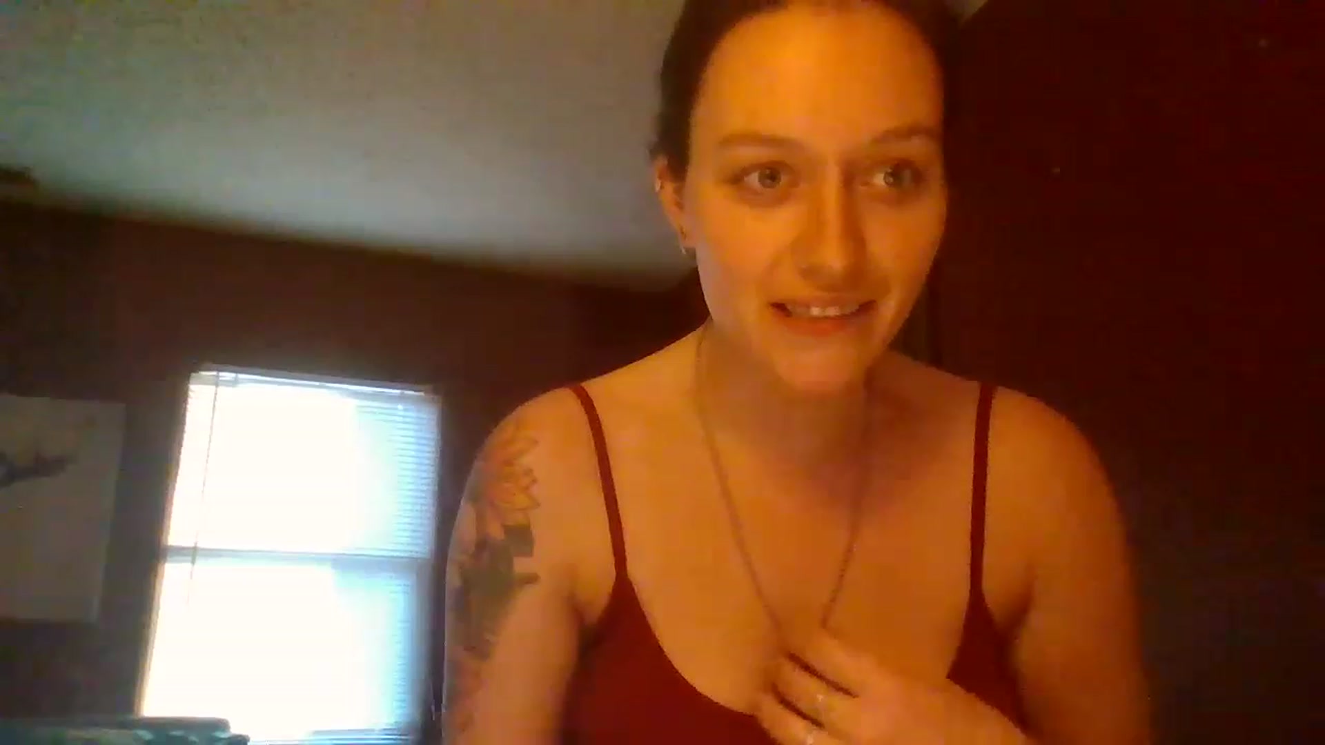 Gallery image thumbnail from HellzVixxxen's myfreecams stream on, 11/23/2022, 21:29 image 18 of 20