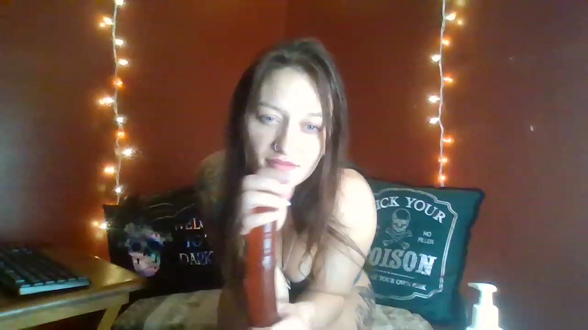 Gallery image thumbnail from HellzVixxxen's myfreecams stream on, 11/25/2022, 05:03 image 16 of 20