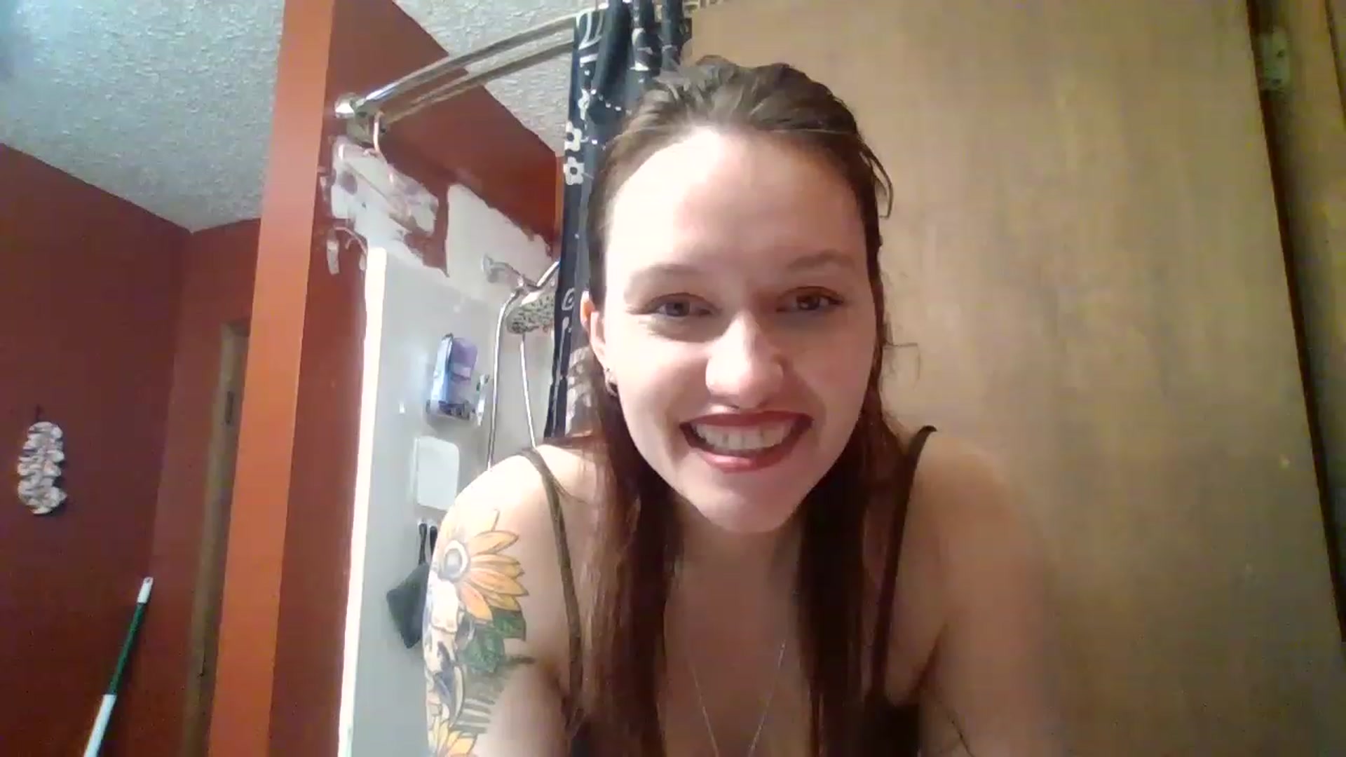 Gallery image thumbnail from HellzVixxxen's myfreecams stream on, 11/28/2022, 14:38 image 15 of 20