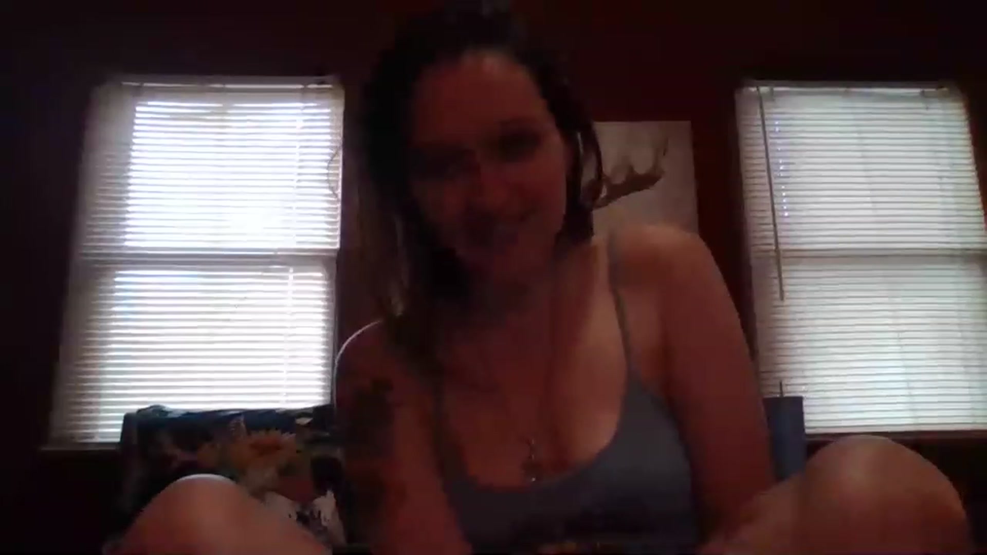 Gallery image thumbnail from HellzVixxxen's myfreecams stream on, 11/29/2022, 12:54 image 16 of 20