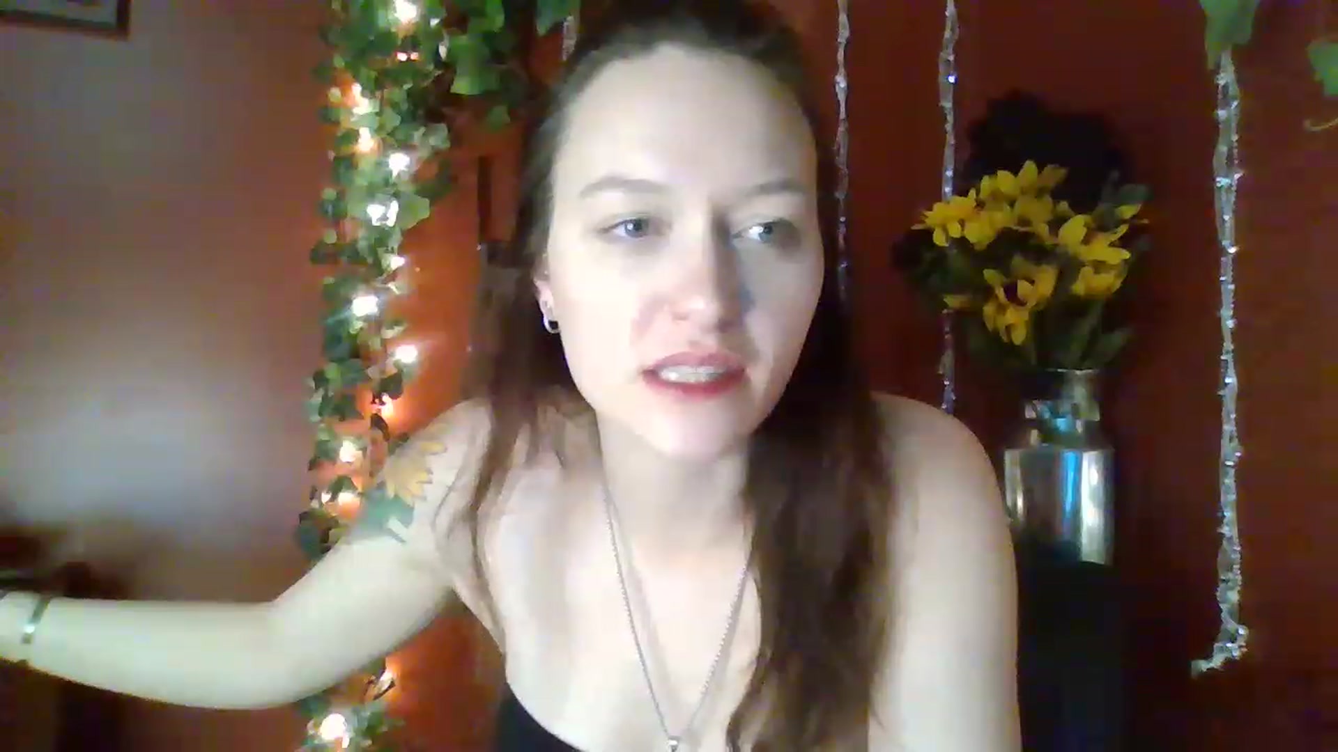 Gallery image thumbnail from HellzVixxxen's myfreecams stream on, 12/05/2022, 12:42 image 9 of 20